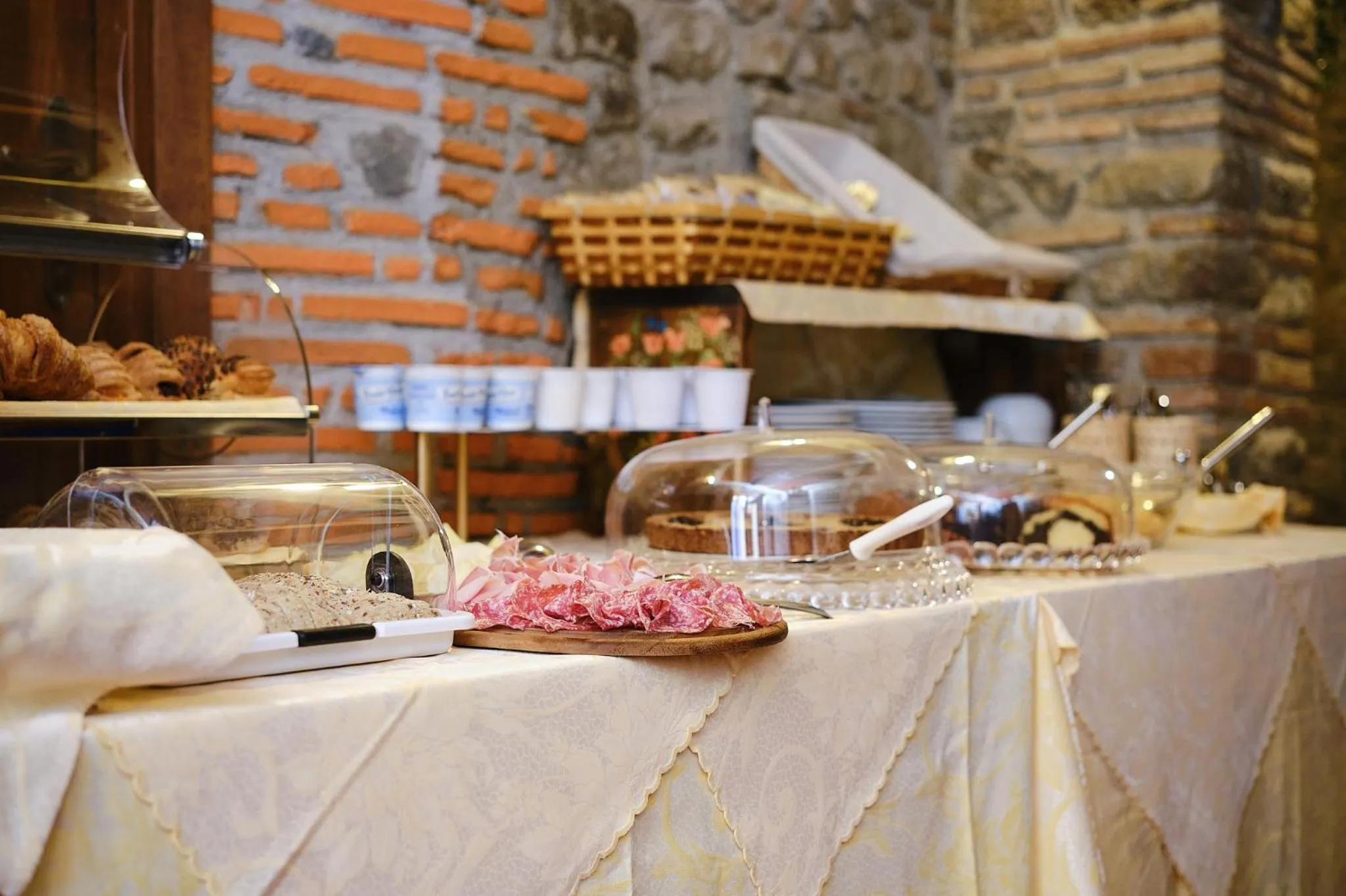 Food and drinks in Albergo Della Posta