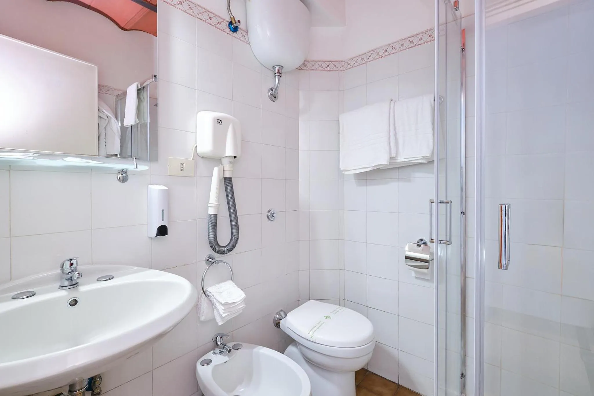 Shower in Albergo Della Posta