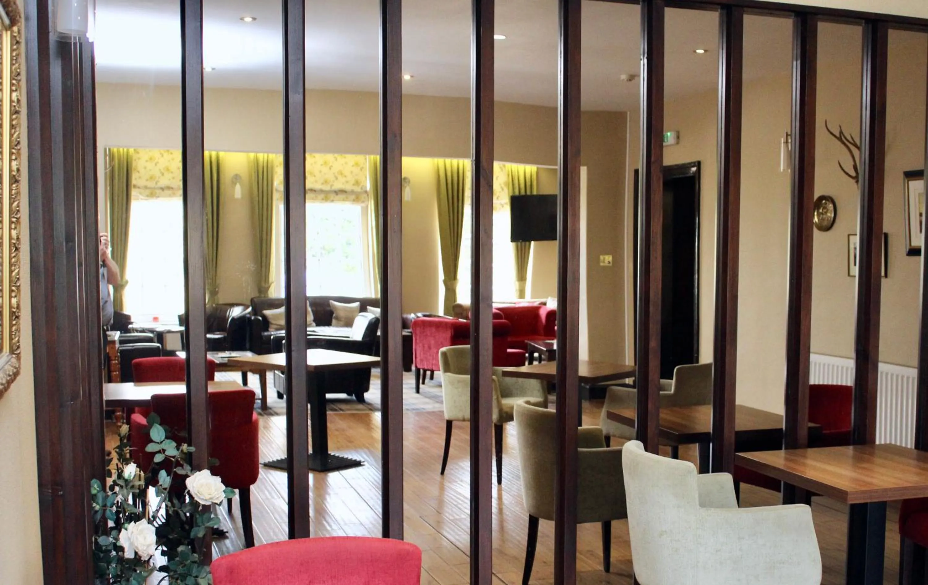 Restaurant/places to eat in Ty Newydd Country Hotel