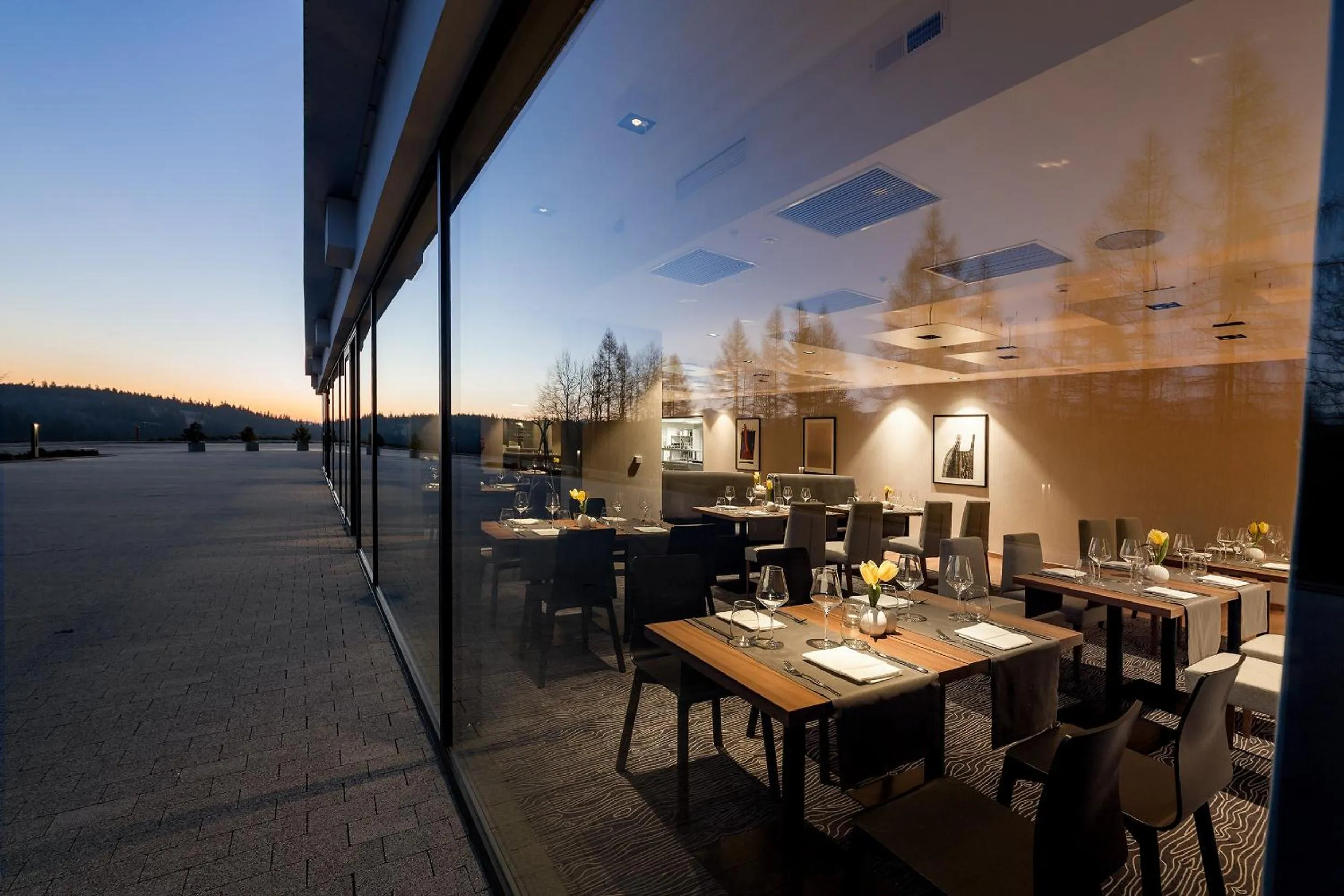 Restaurant/places to eat in Hotel HARNAŚ dla dorosłych z widokiem na Tatry - Adults only