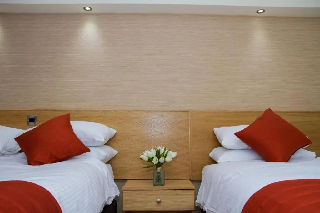 Bedroom, Bed in Hill Park Hotel