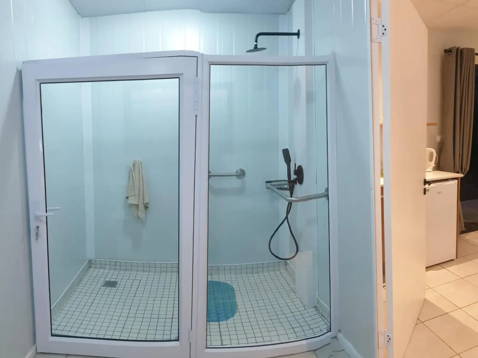 Shower in Kruger Allo B&B