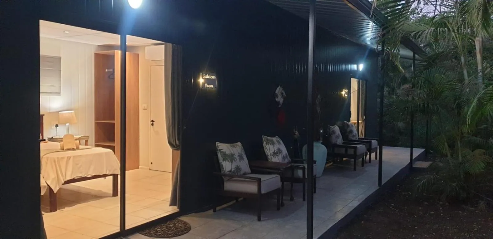 Seating area in Kruger Allo B&B