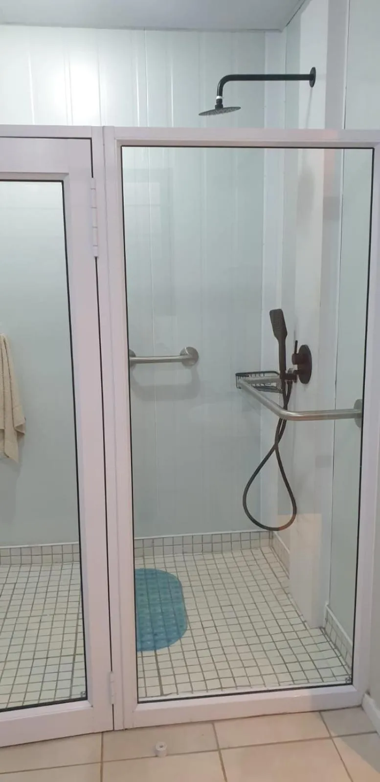 Shower in Kruger Allo B&B