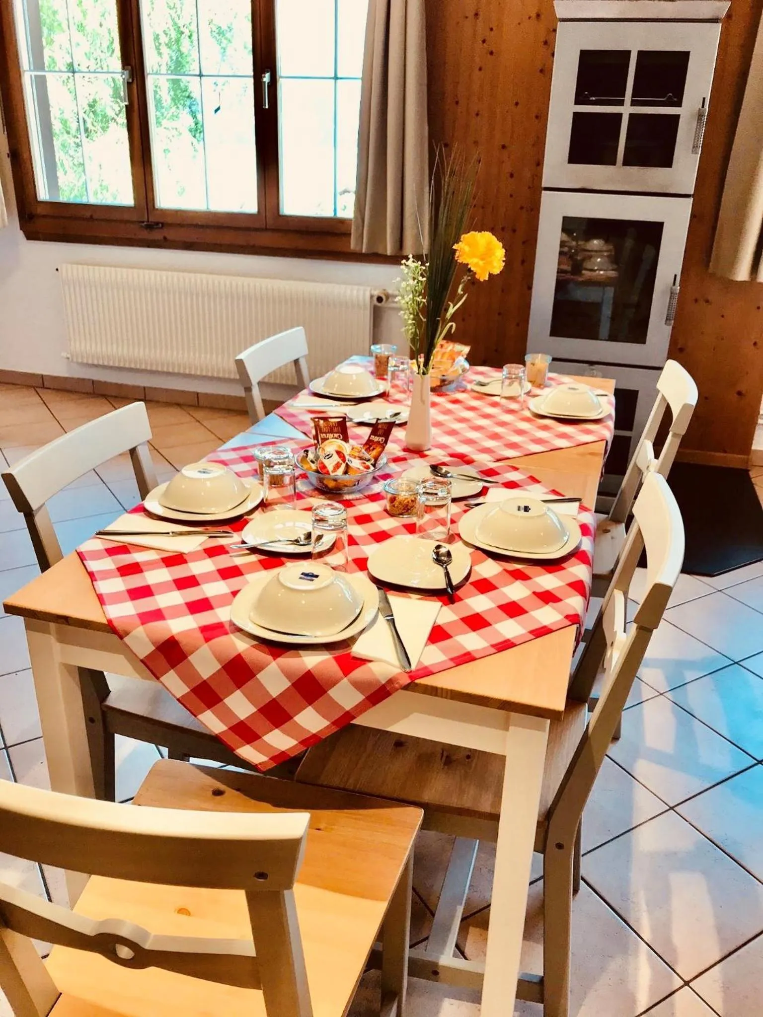 Dining area in B & B Brienz