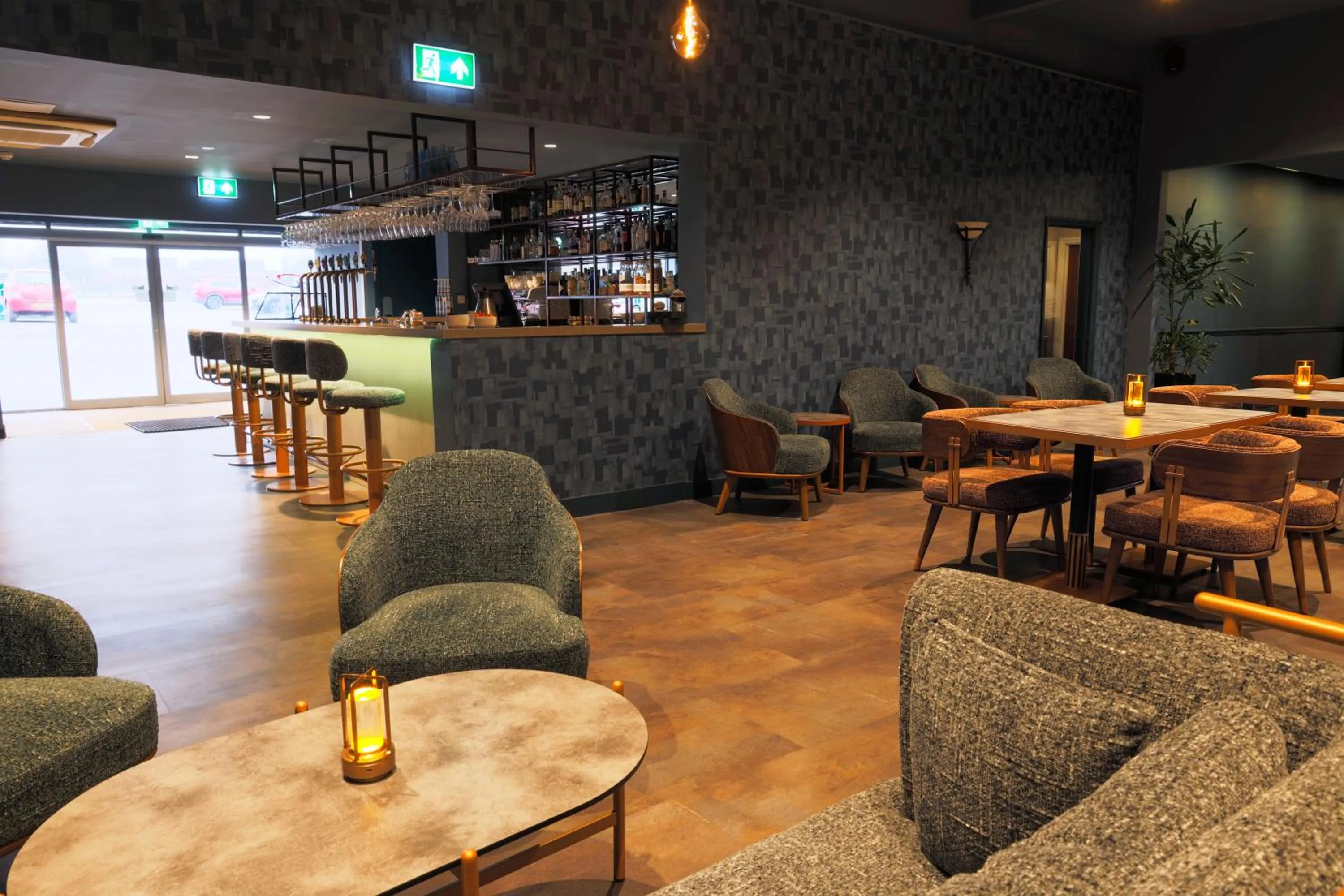 Restaurant/places to eat in Best Western Plus Centurion Hotel