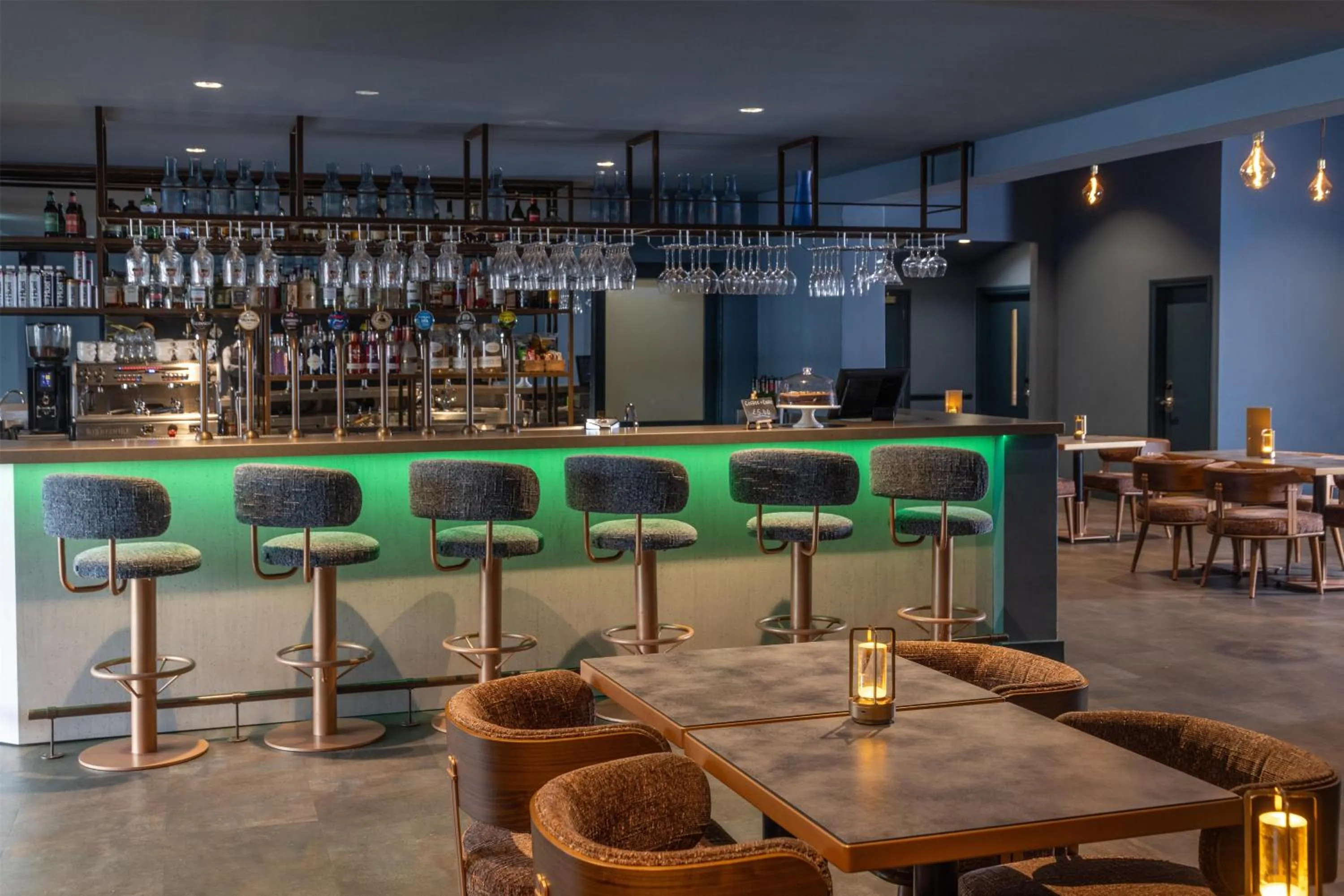 Restaurant/places to eat in Best Western Plus Centurion Hotel