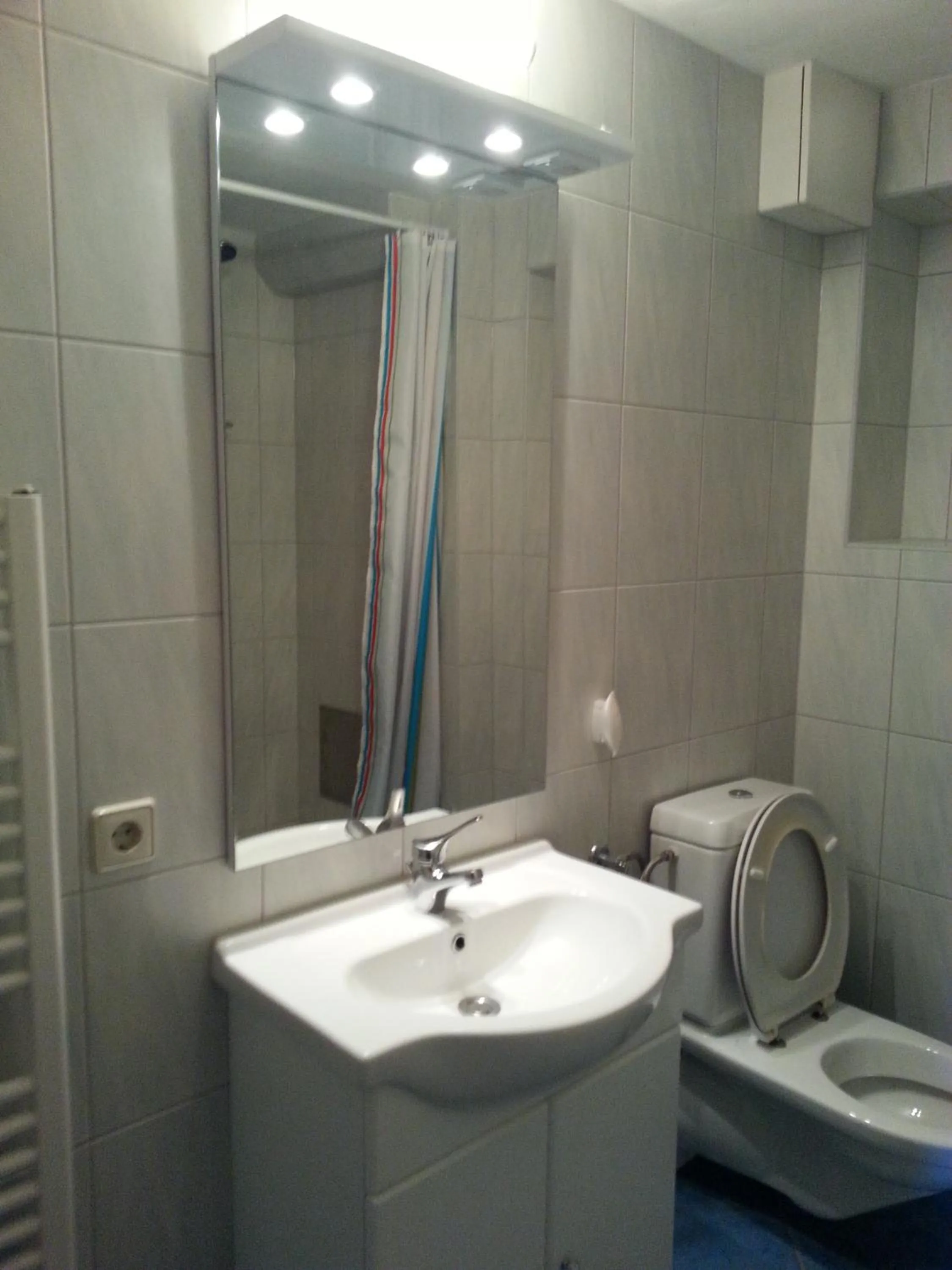 Bathroom in Fichtenblockhütte