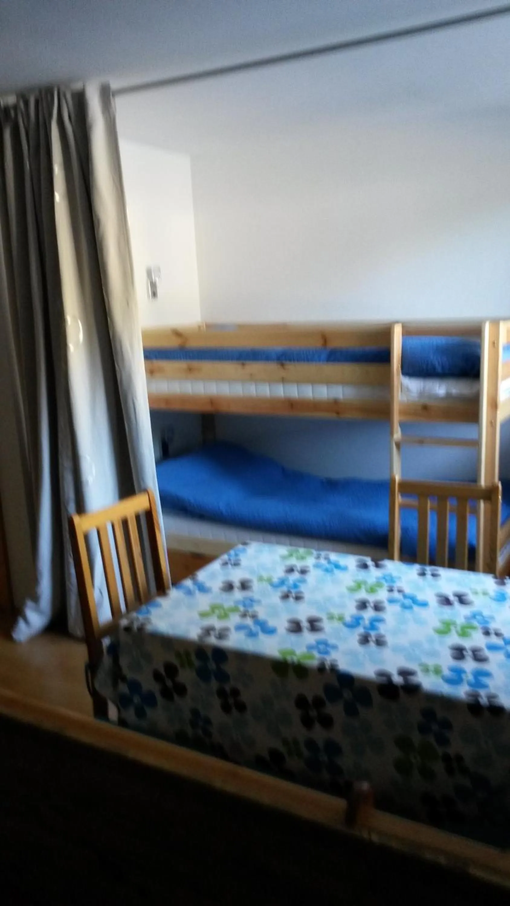 bunk bed in Fichtenblockhütte