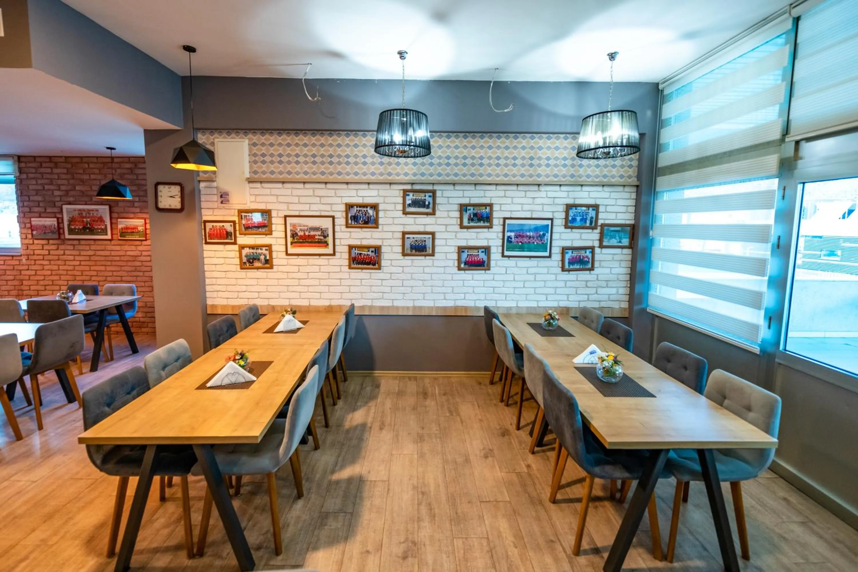 Restaurant/places to eat in Hotel Oasis