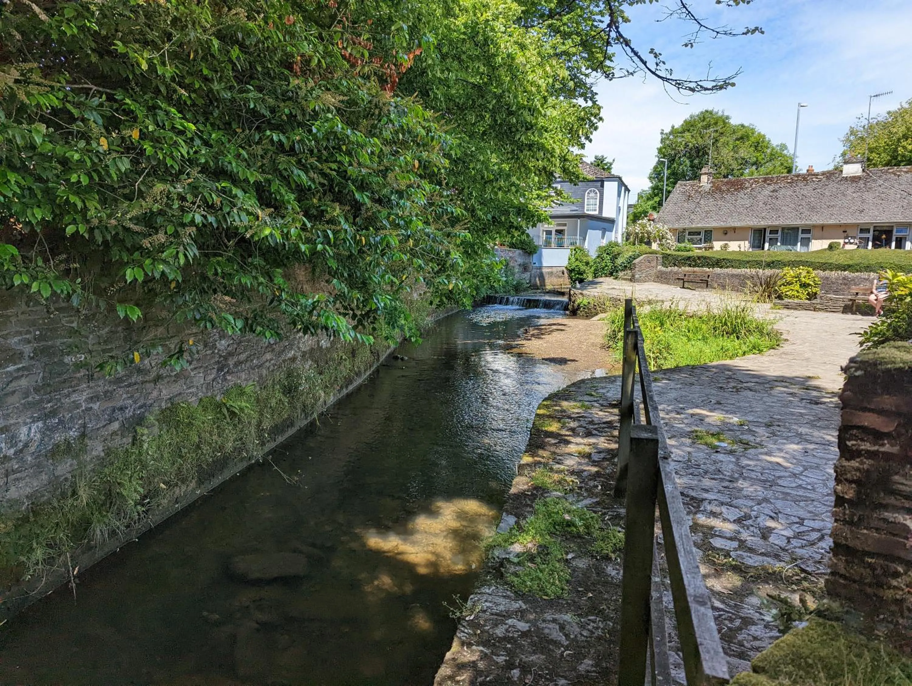 River view in Barley Sheaf, Old Bridge Street EN SUITE ROOMS, ROOM ONLY