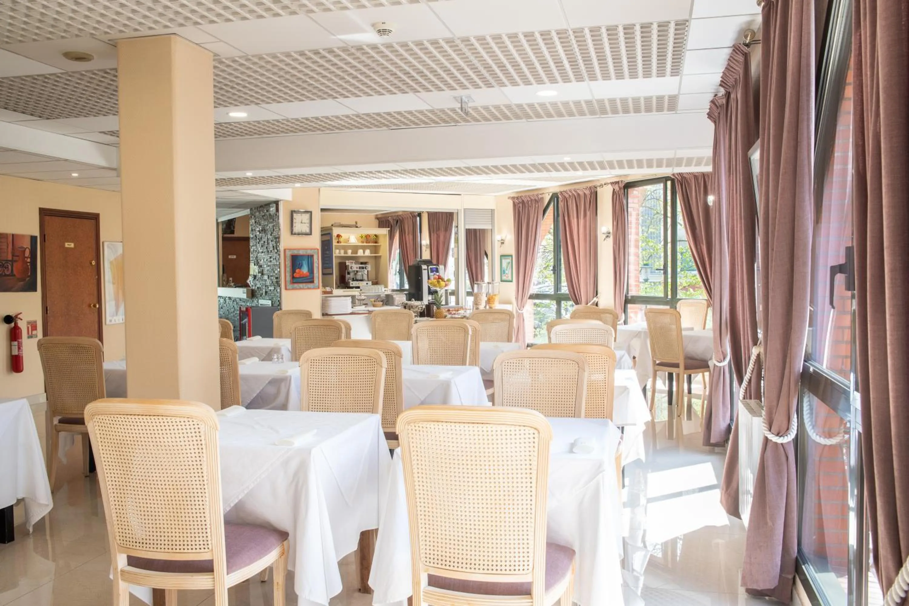 Restaurant/places to eat in Hôtel Garabel