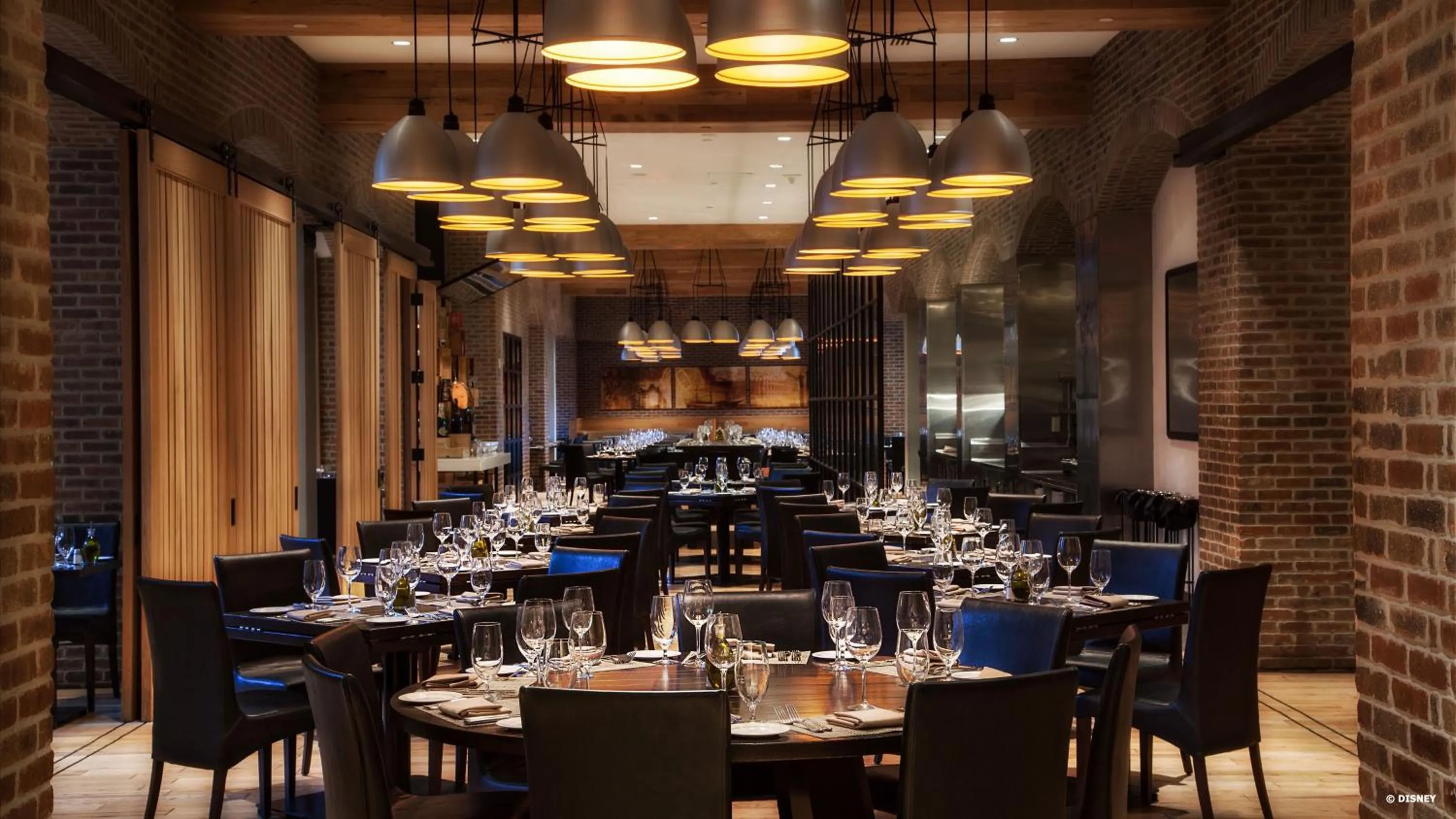 Restaurant/places to eat in Walt Disney World Swan