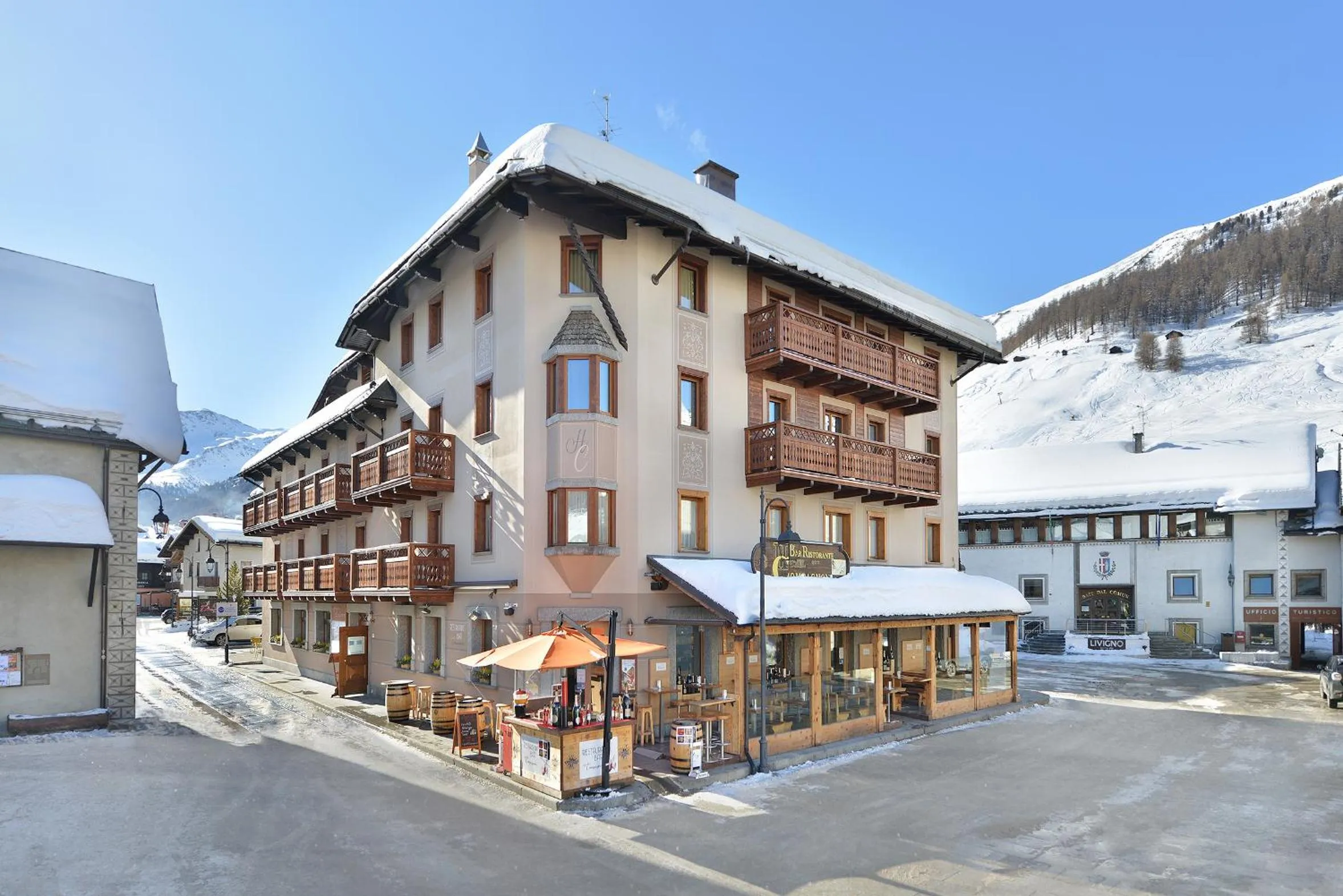Property building in Hotel Compagnoni