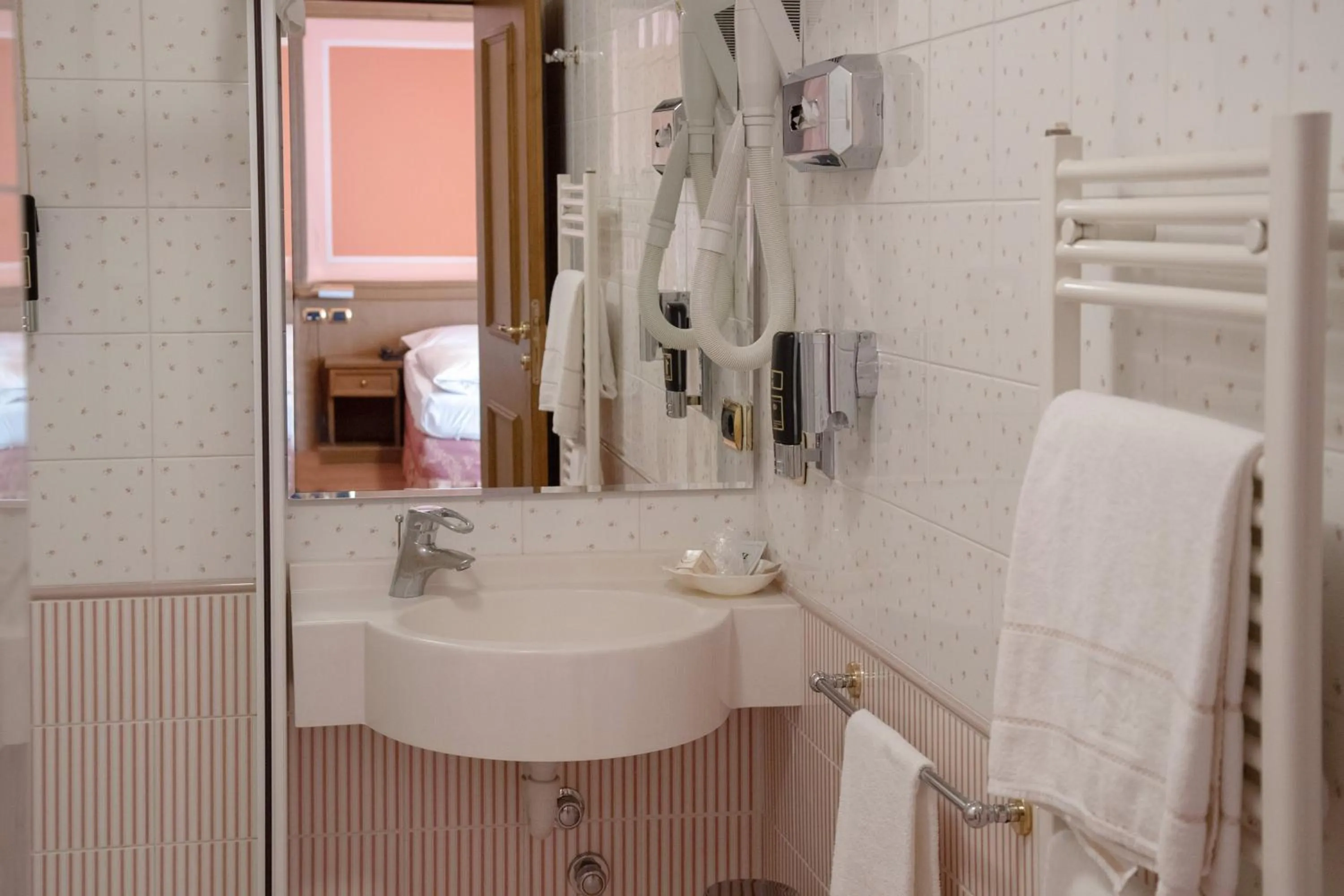Bathroom in Hotel Compagnoni