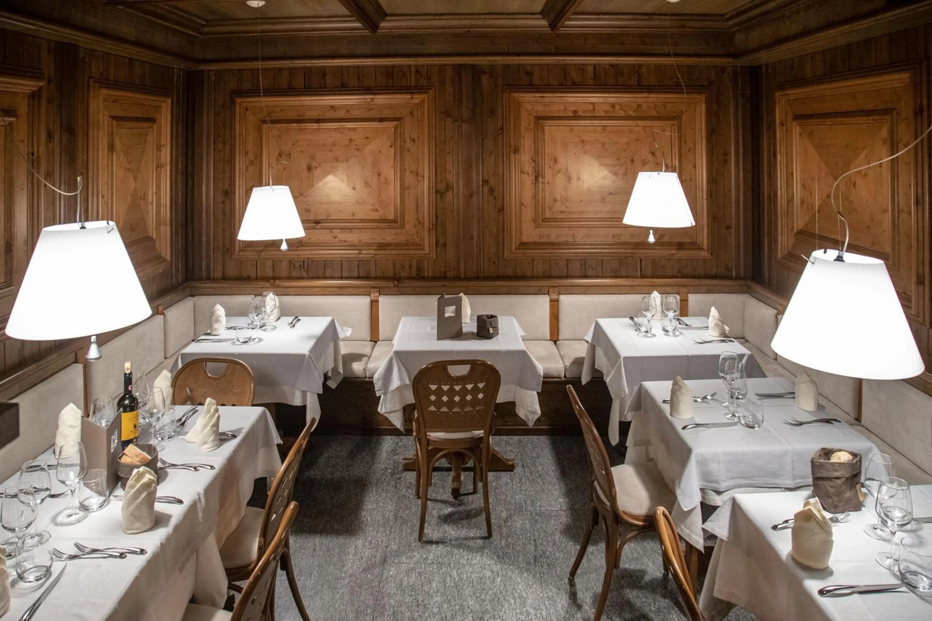 Restaurant/places to eat in Hotel Compagnoni