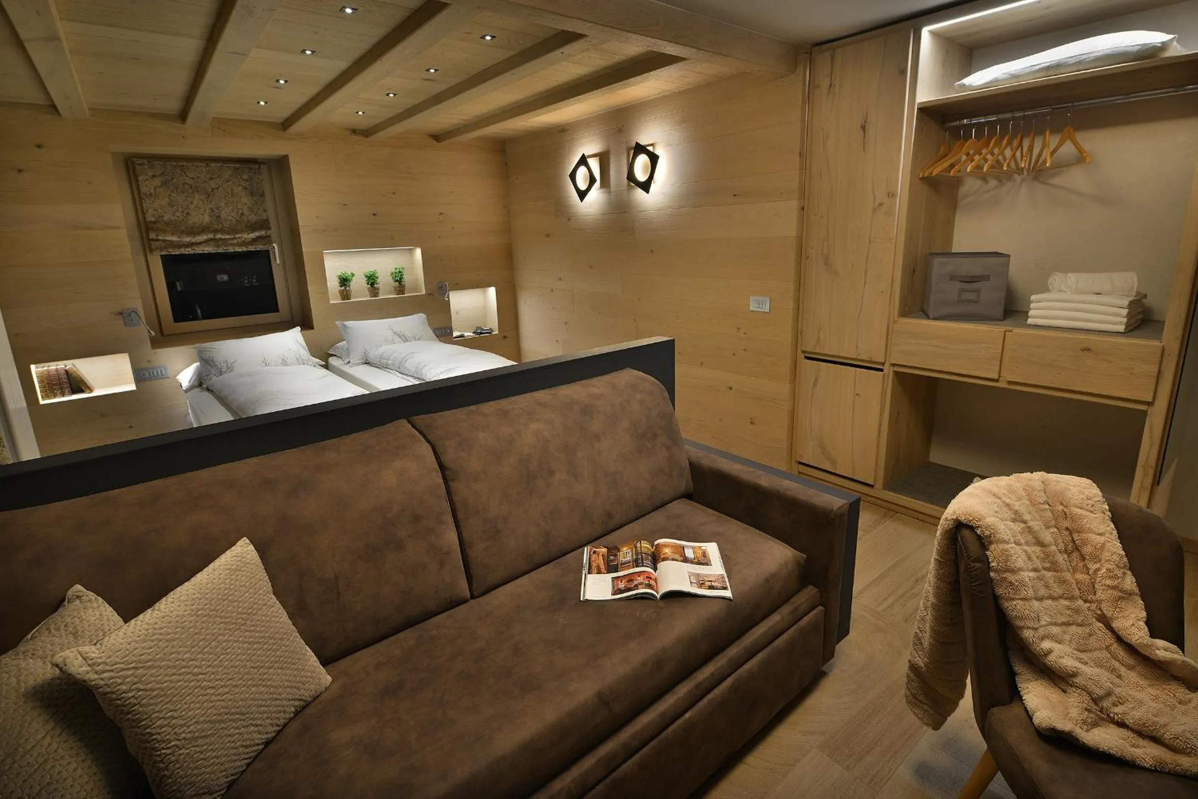 Living room, Bed in Hotel Compagnoni