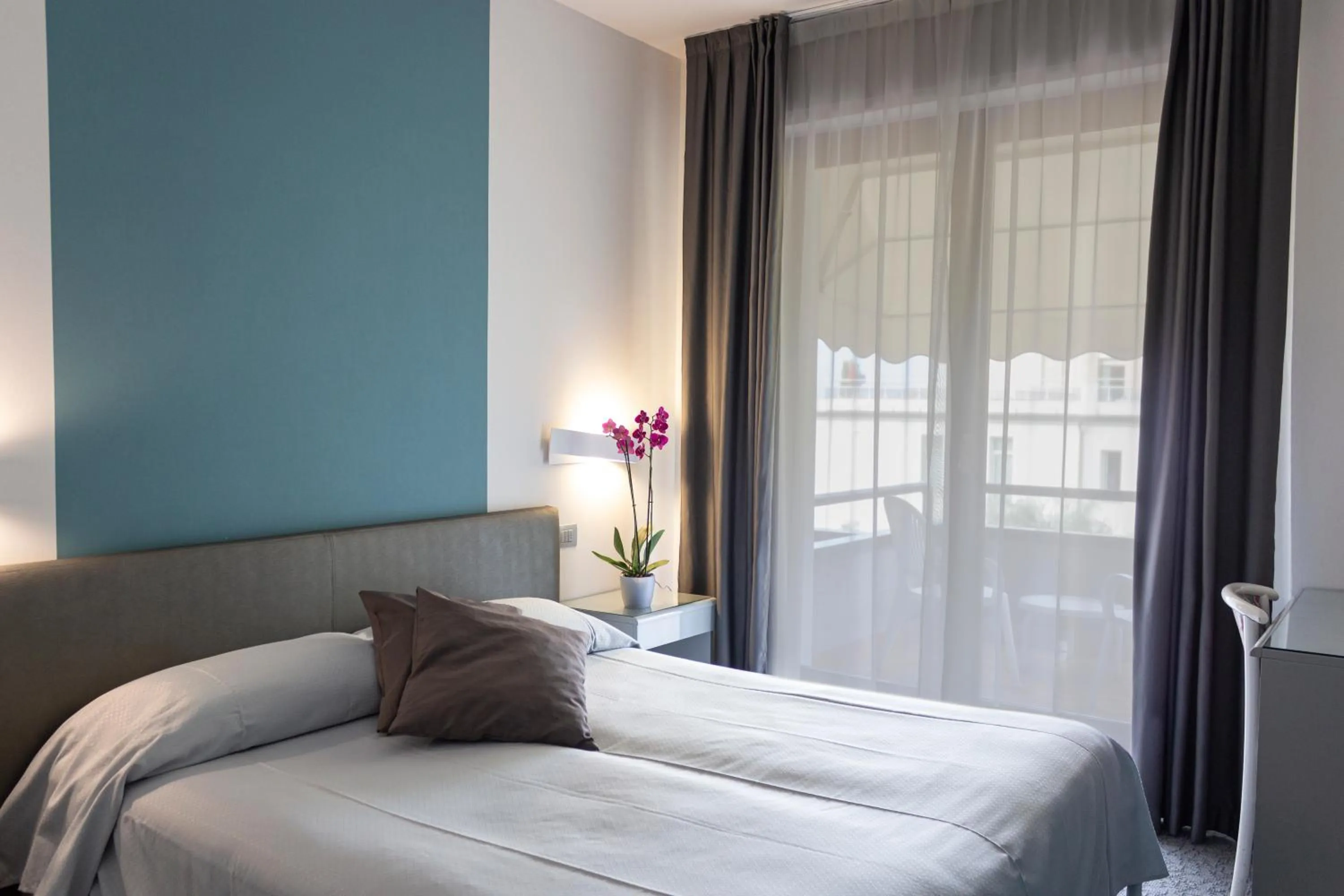 Bedroom, Bed in Hotel Désirée - Garda Lake Collection