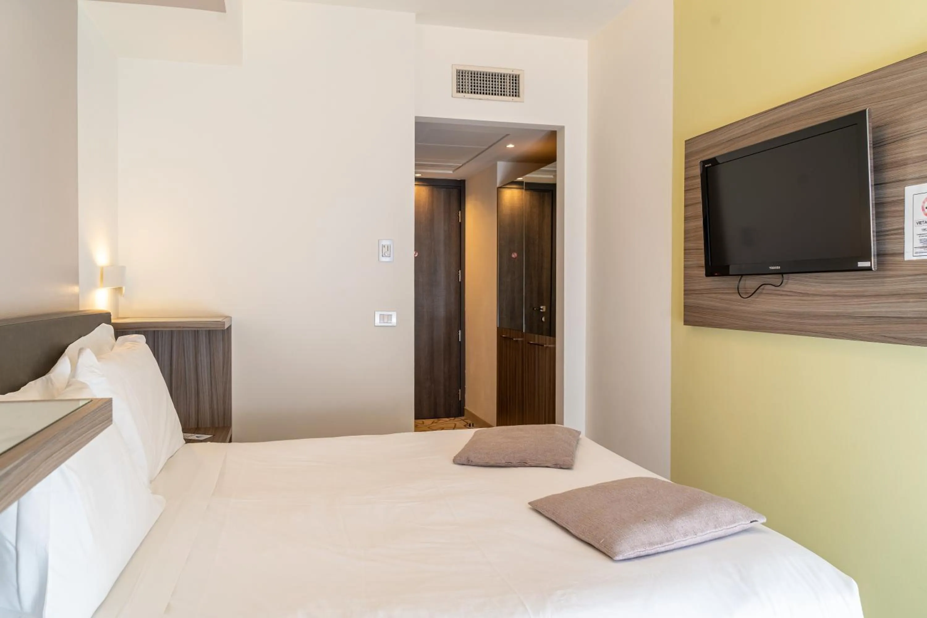 Bed in Hotel Désirée - Garda Lake Collection