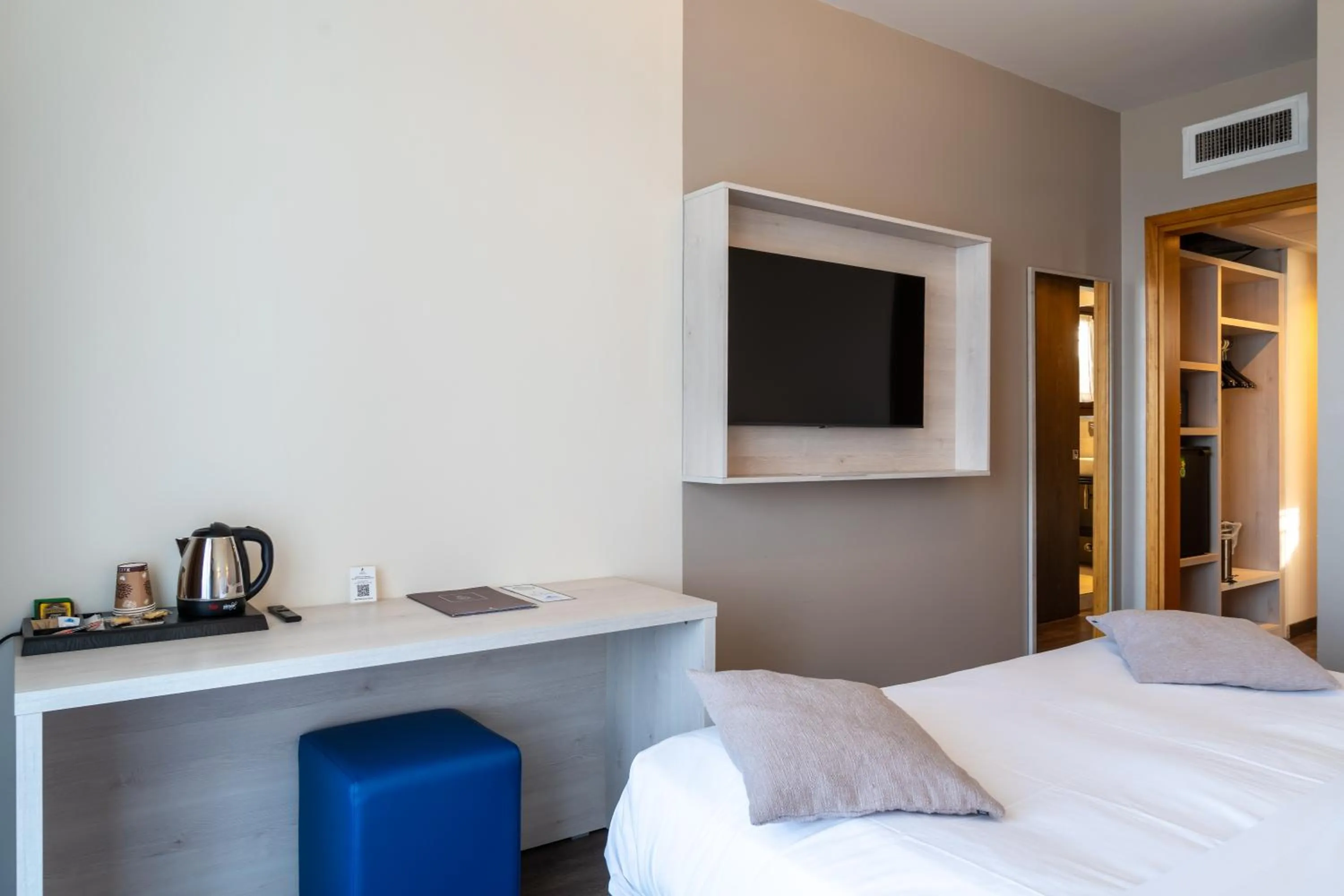 Bed in Hotel Désirée - Garda Lake Collection