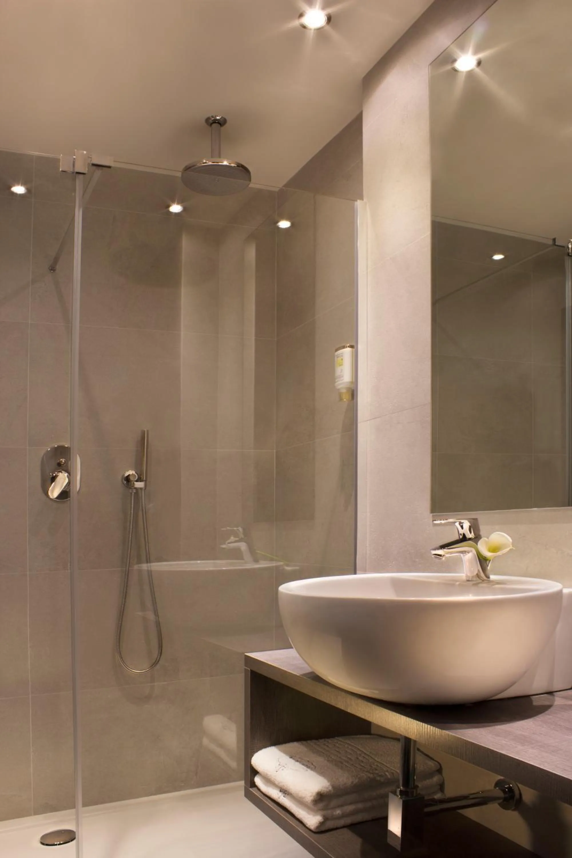 Bathroom in Hotel Désirée - Garda Lake Collection