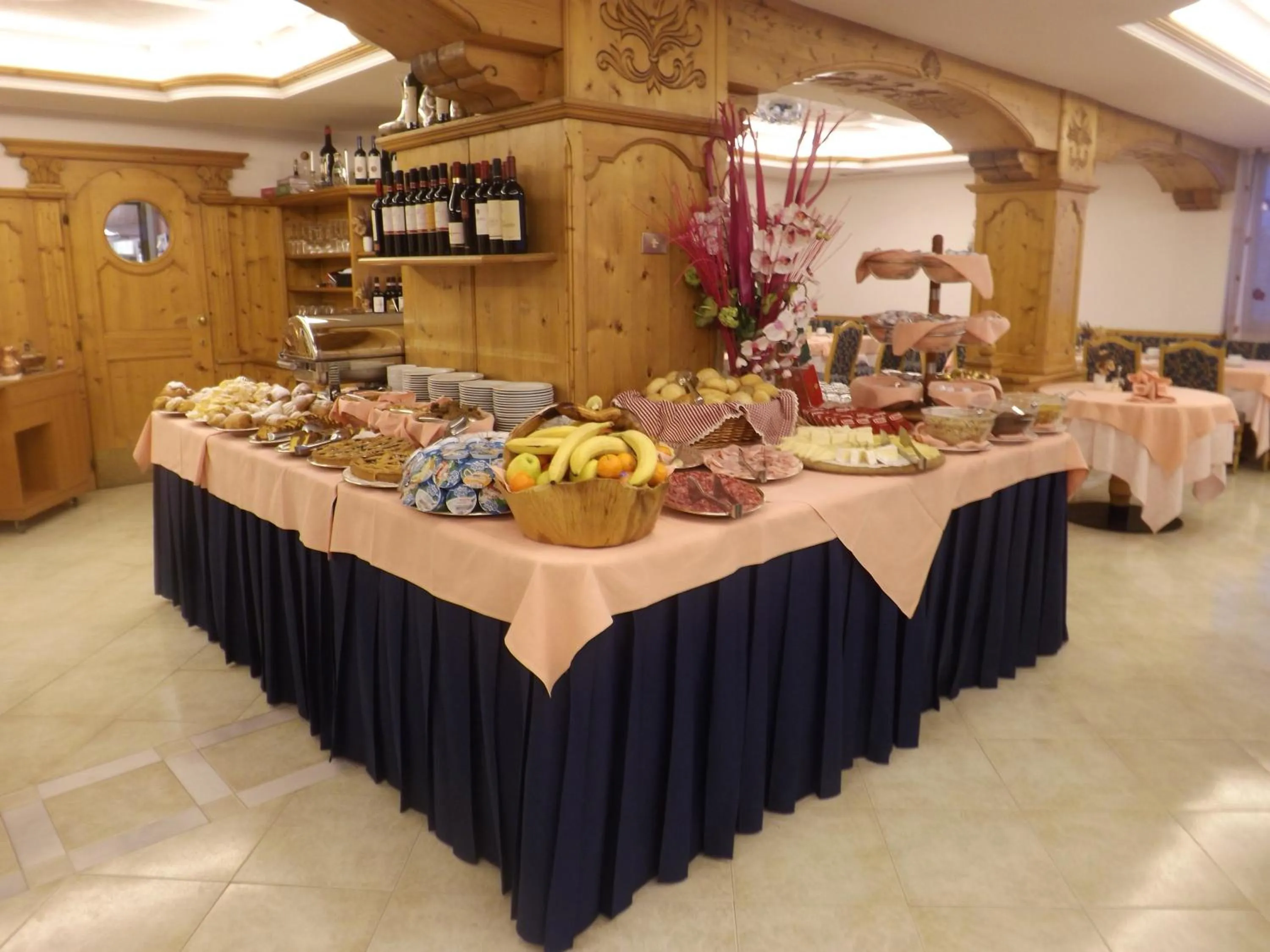 Food in Hotel St. Raphael