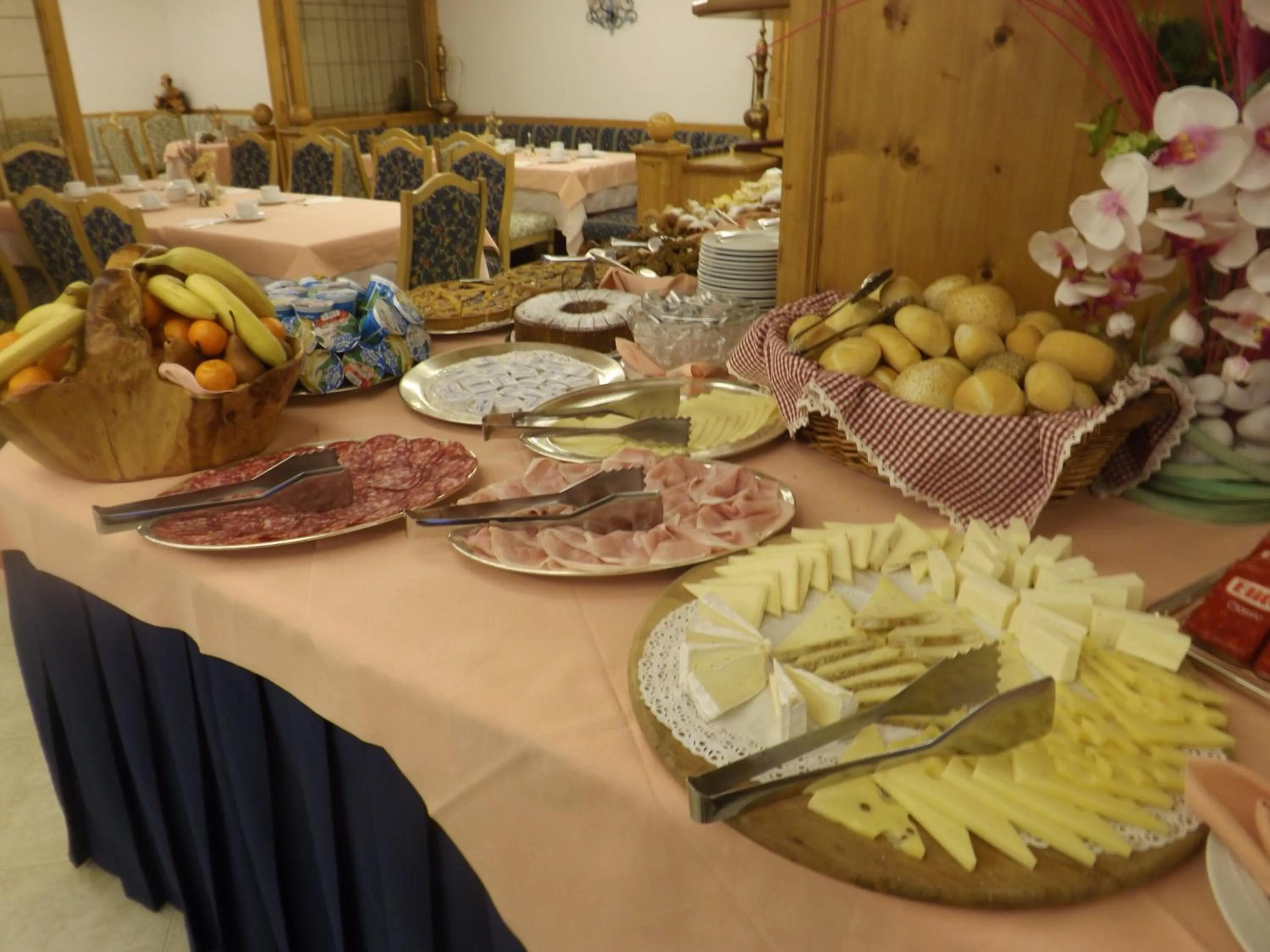 Food in Hotel St. Raphael