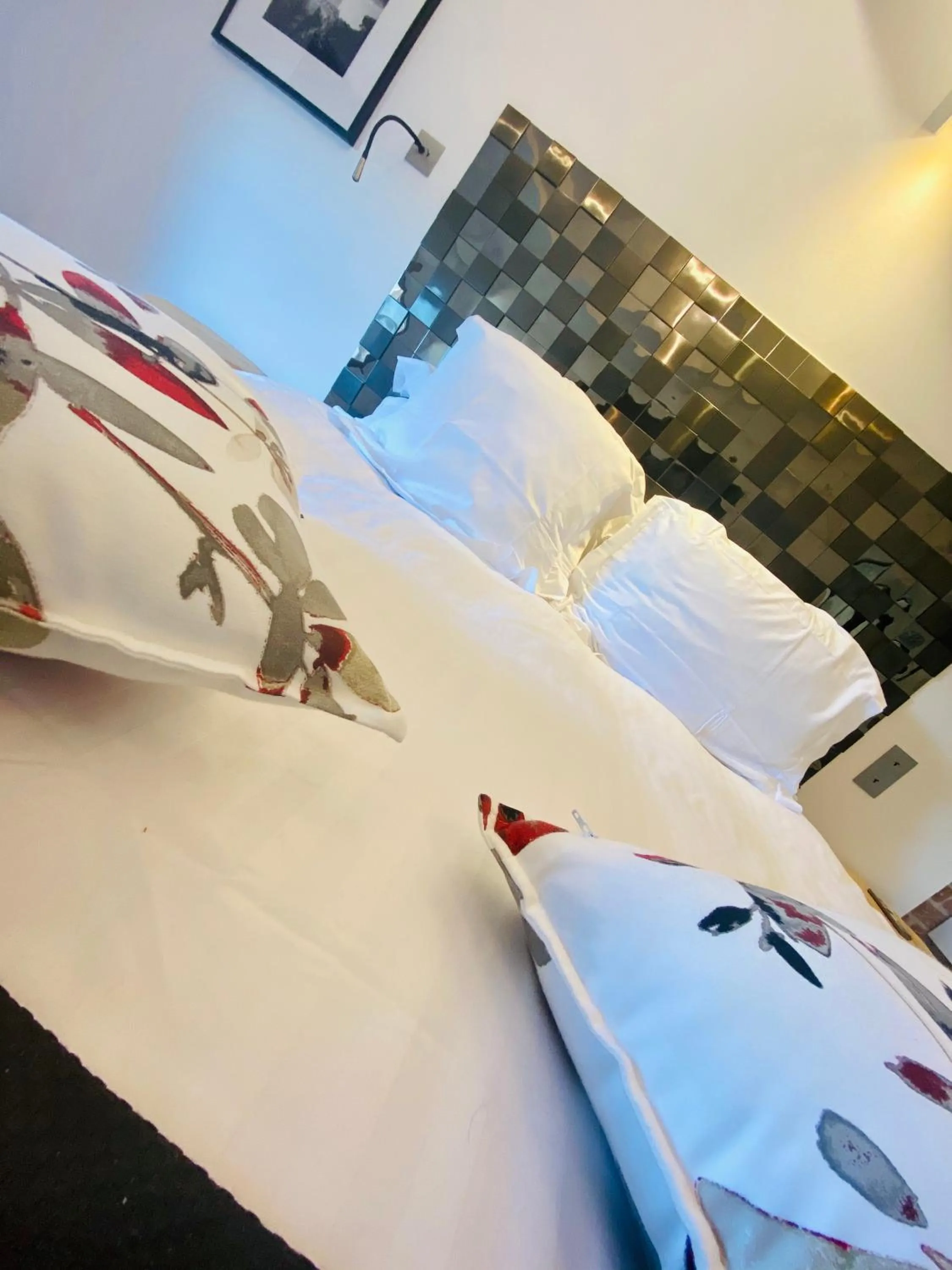 Bedroom in Hostellerie de la fontaine