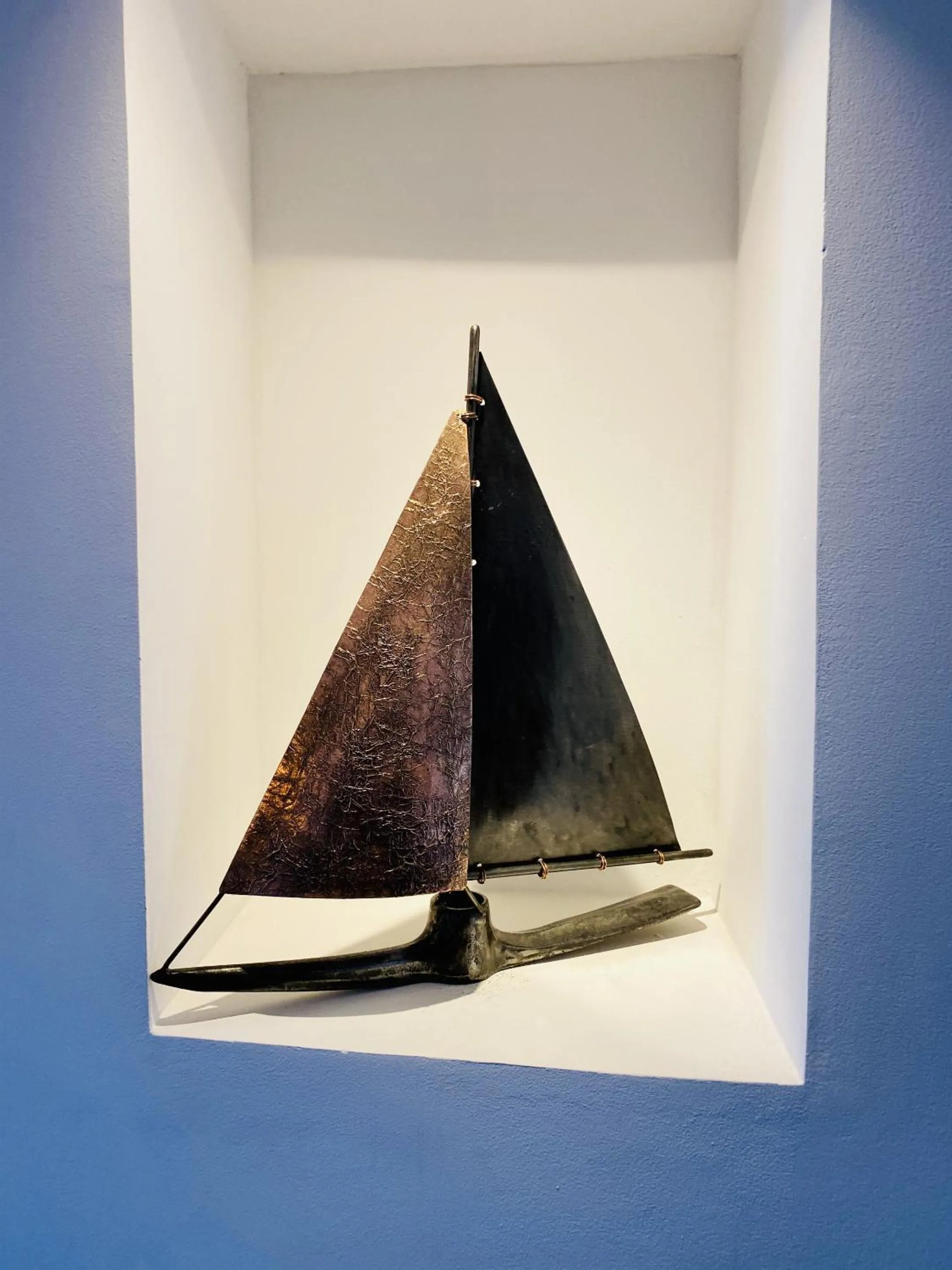 Bedroom in Hostellerie de la fontaine