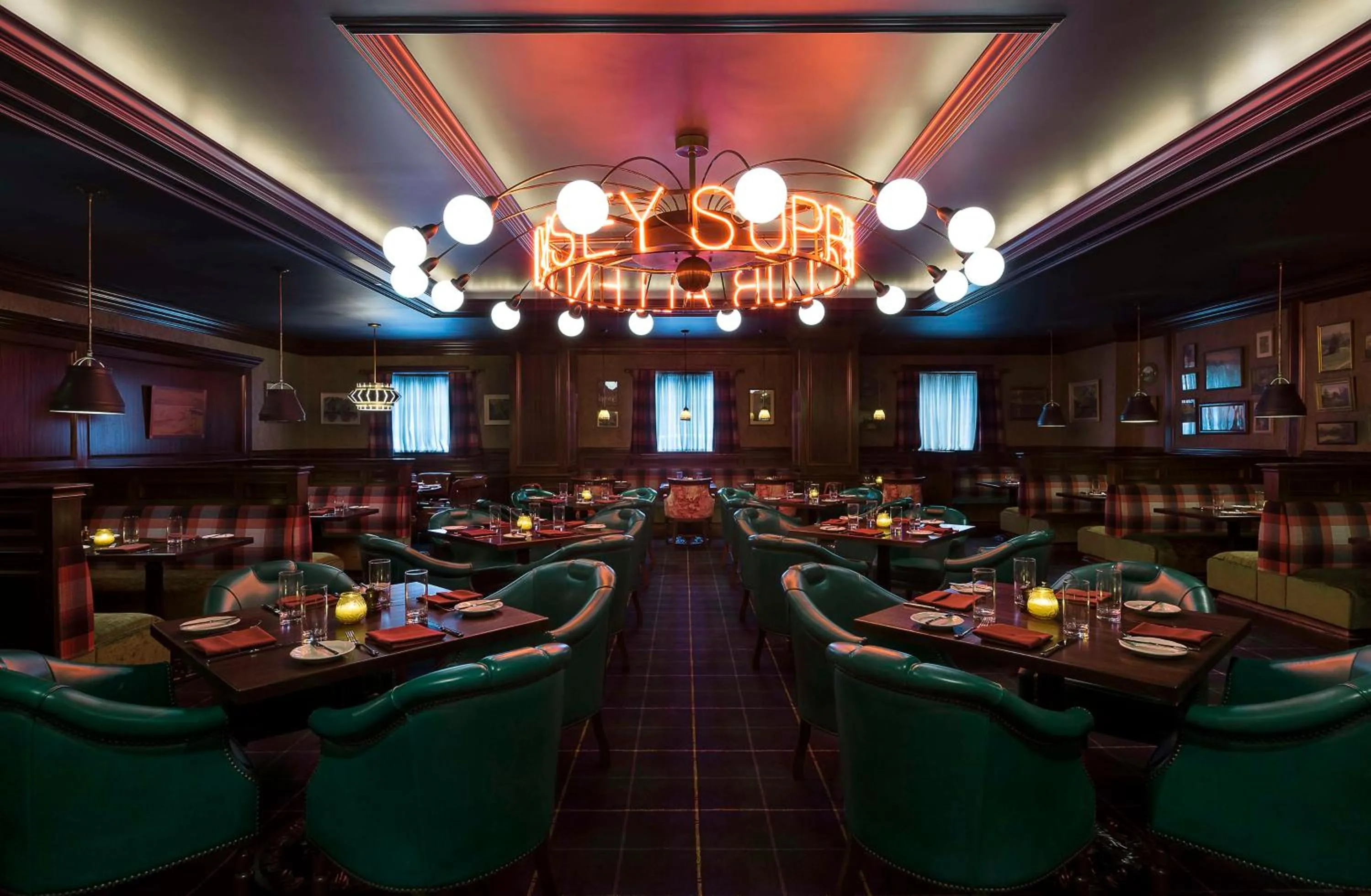 Lounge or bar in Graduate by Hilton Ann Arbor