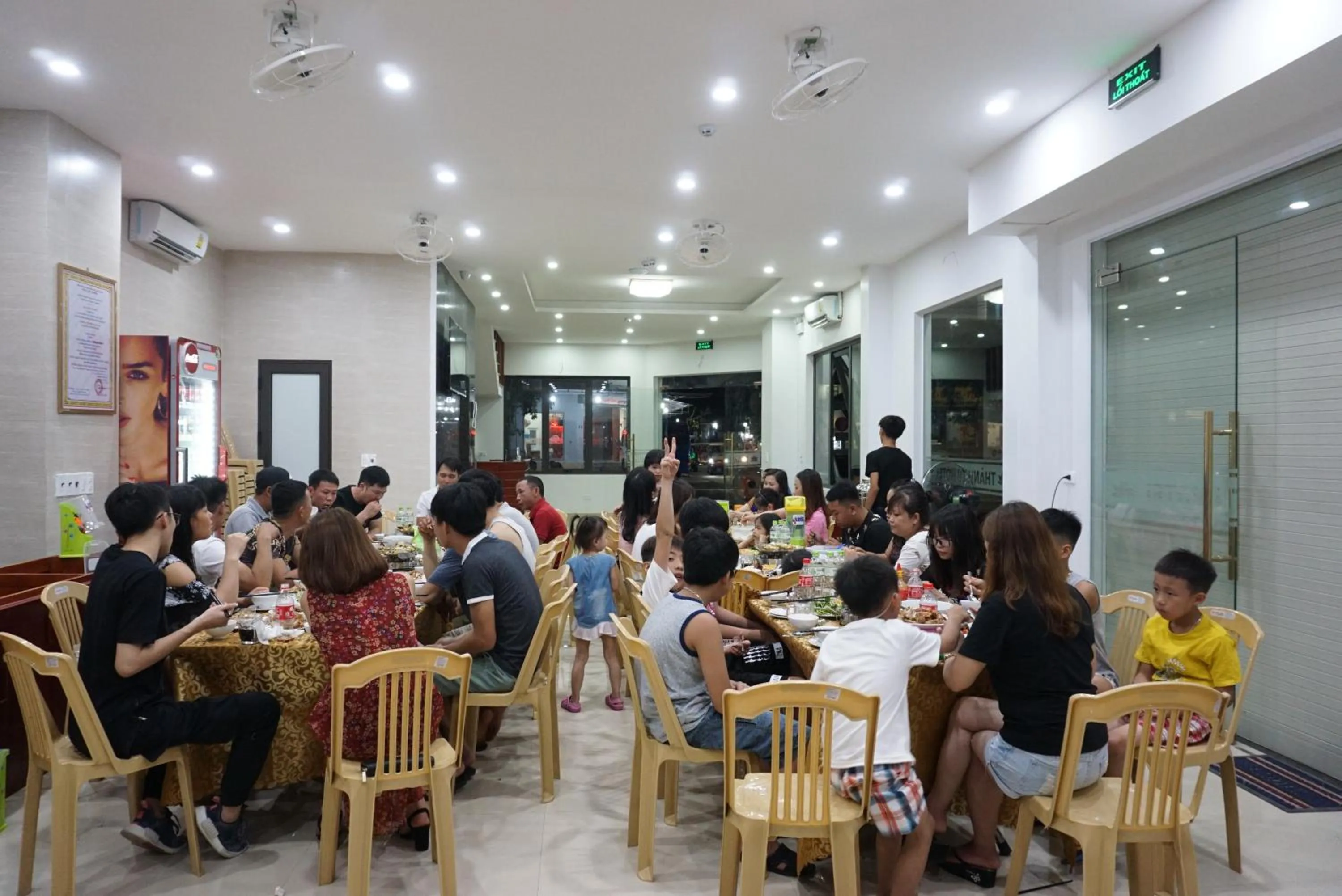 Restaurant/places to eat in Thanh Tu Hotel