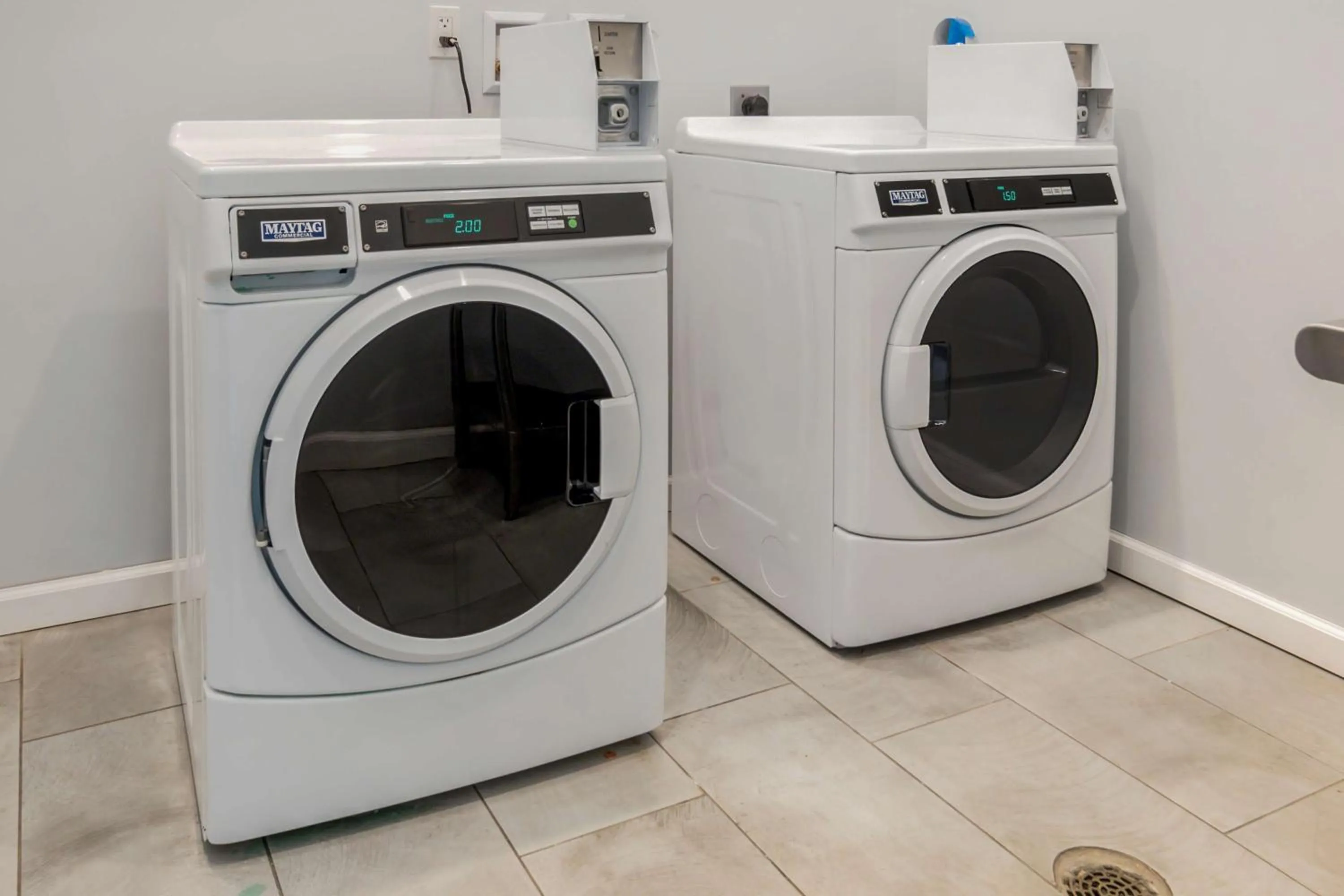 Property building in Best Western Plus St. Louis Airport Hotel