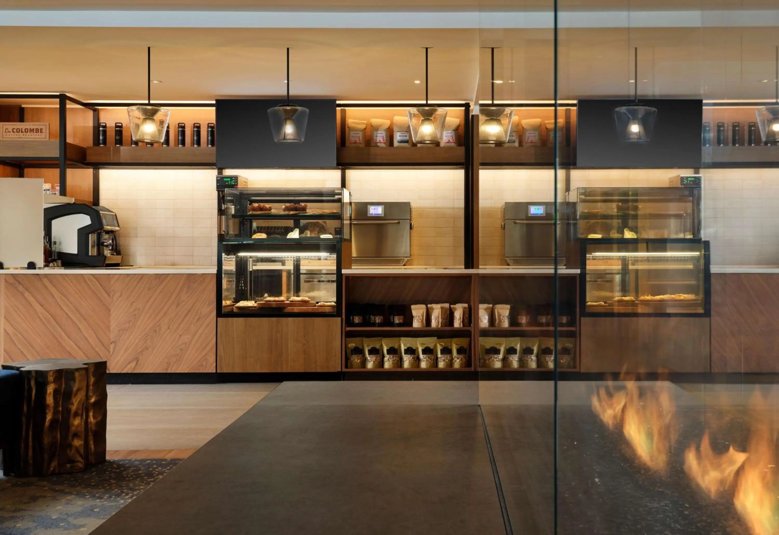 Restaurant/places to eat in Hotel Alpenrock Breckenridge, Curio Collection by Hilton