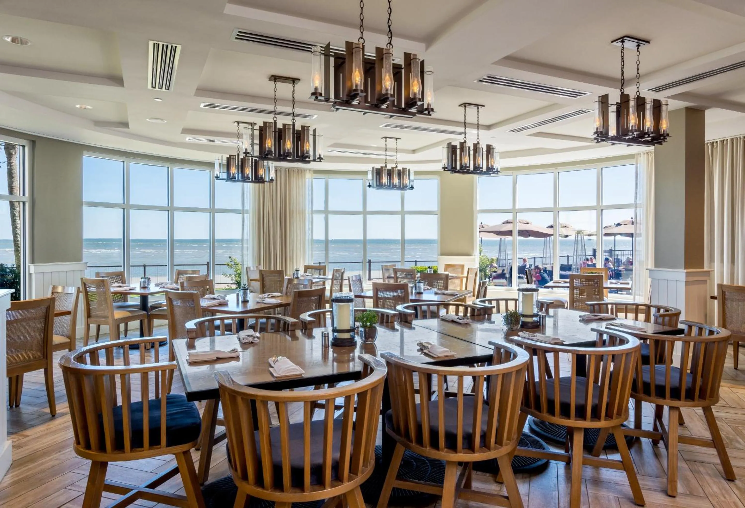 Restaurant/places to eat in The King and Prince Beach & Golf Resort