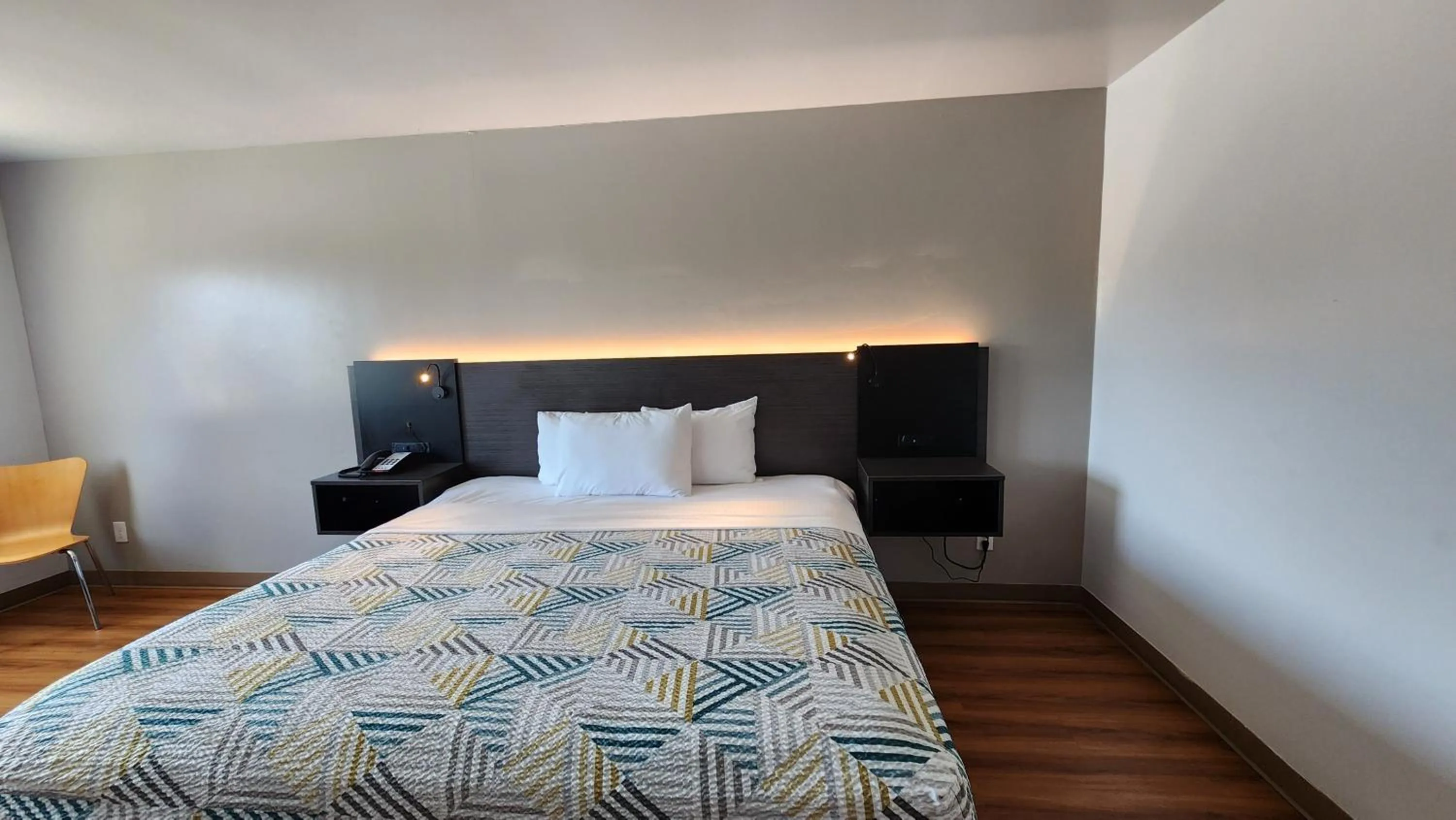 Bed in Motel 6-Ennis, TX