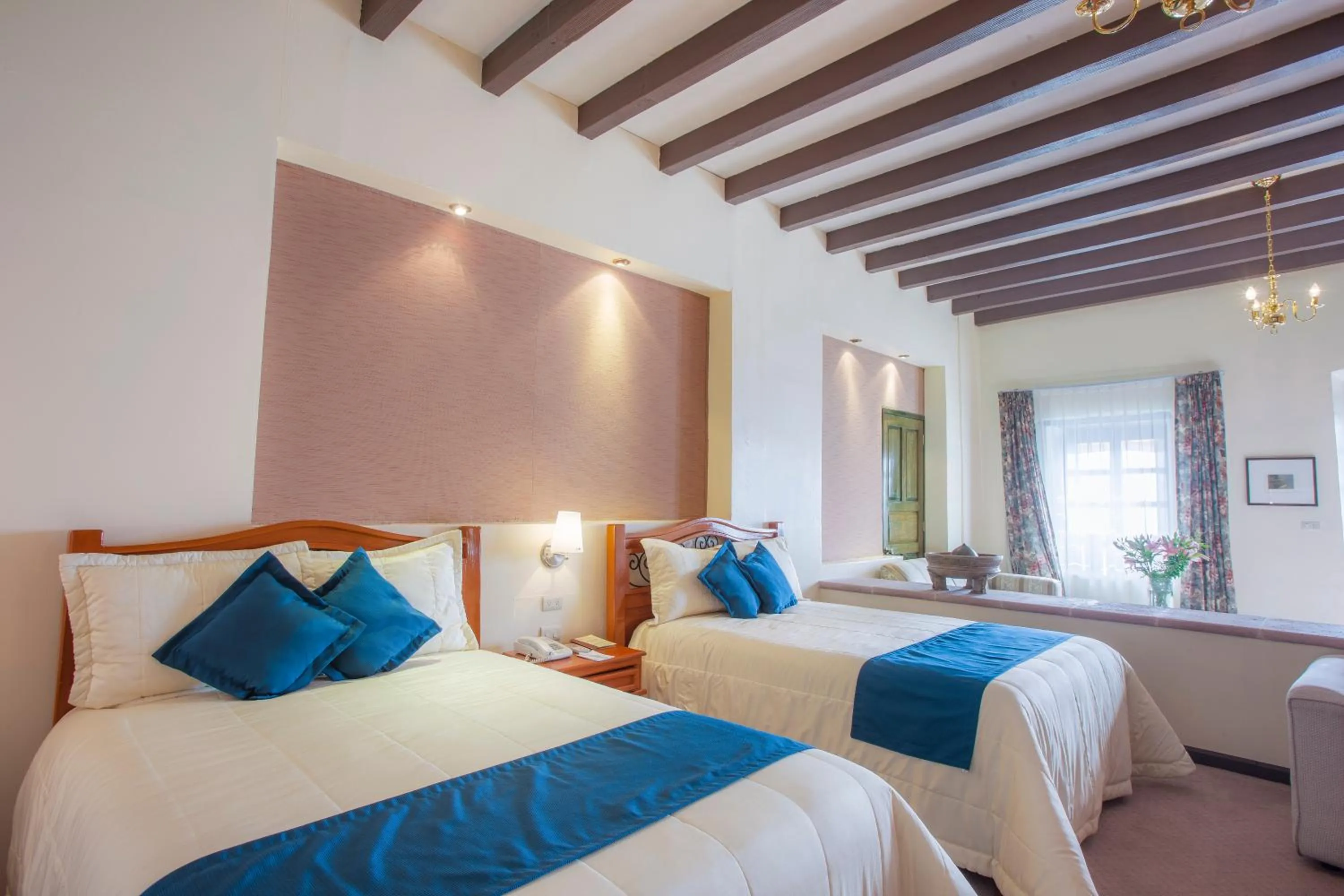 Bed in Hotel Meson de Jobito