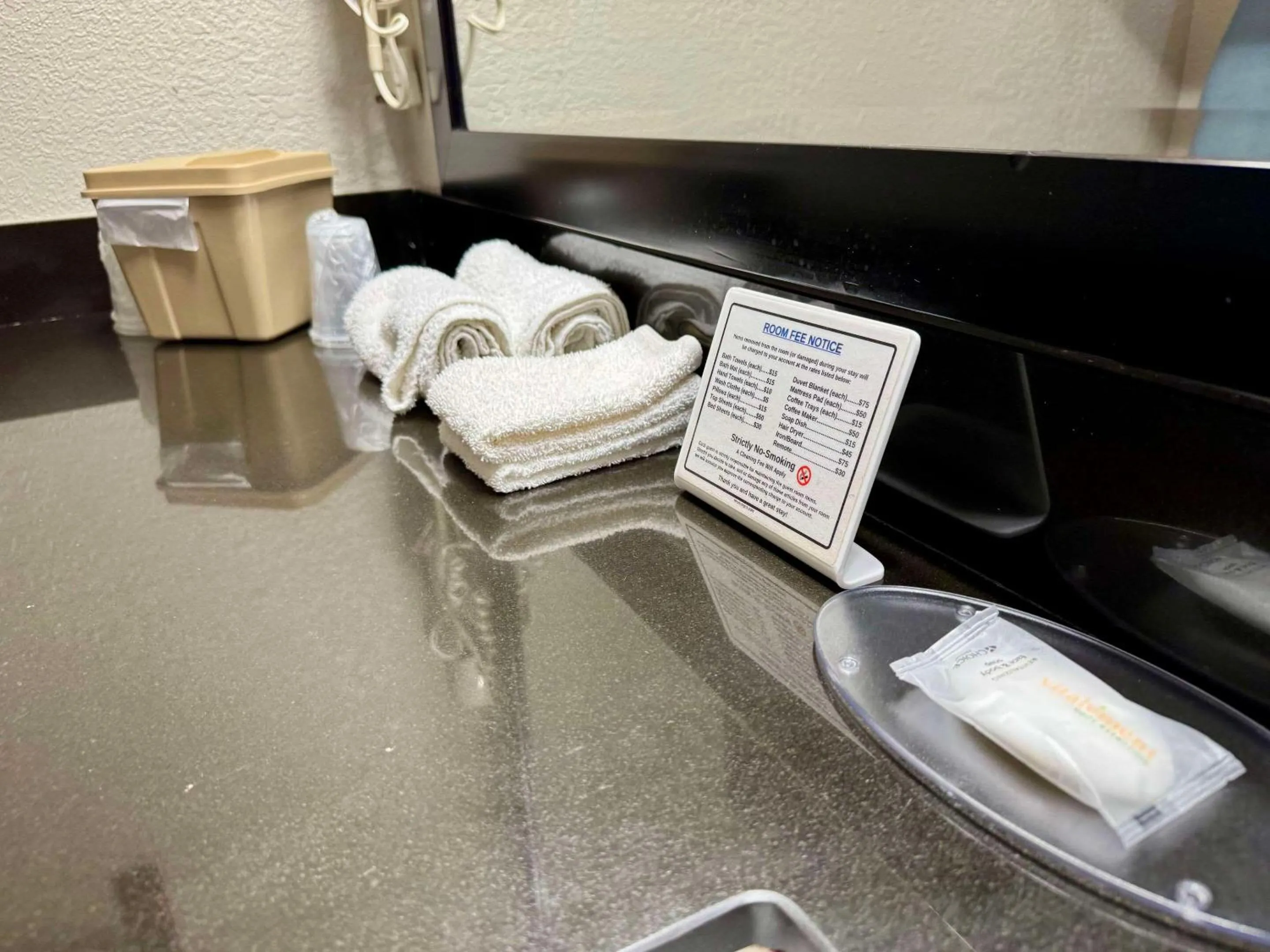 Bedroom in Econo Lodge Childress