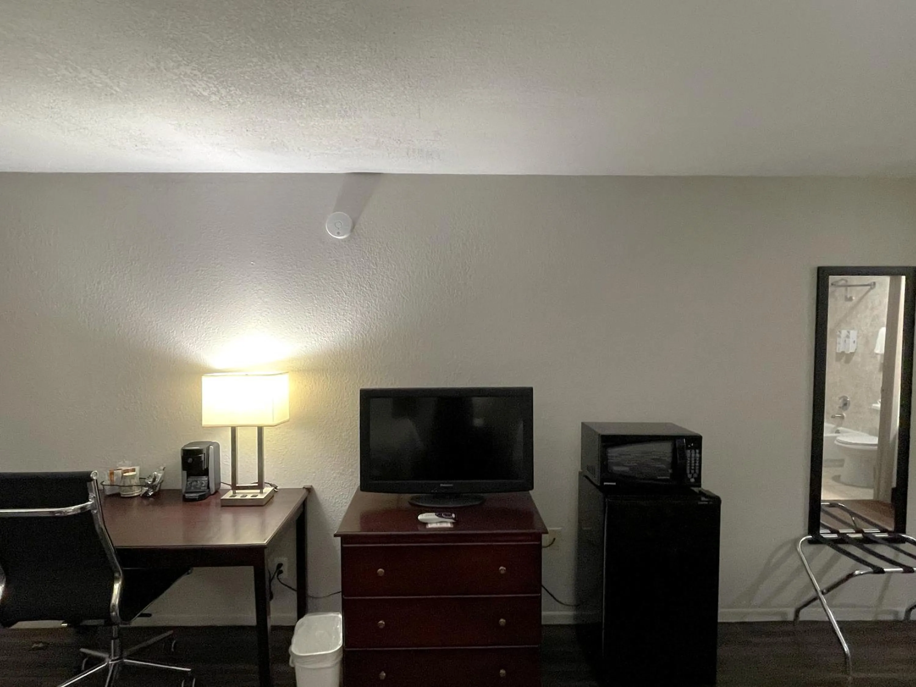 Coffee/tea facilities in Red Roof Inn Childress