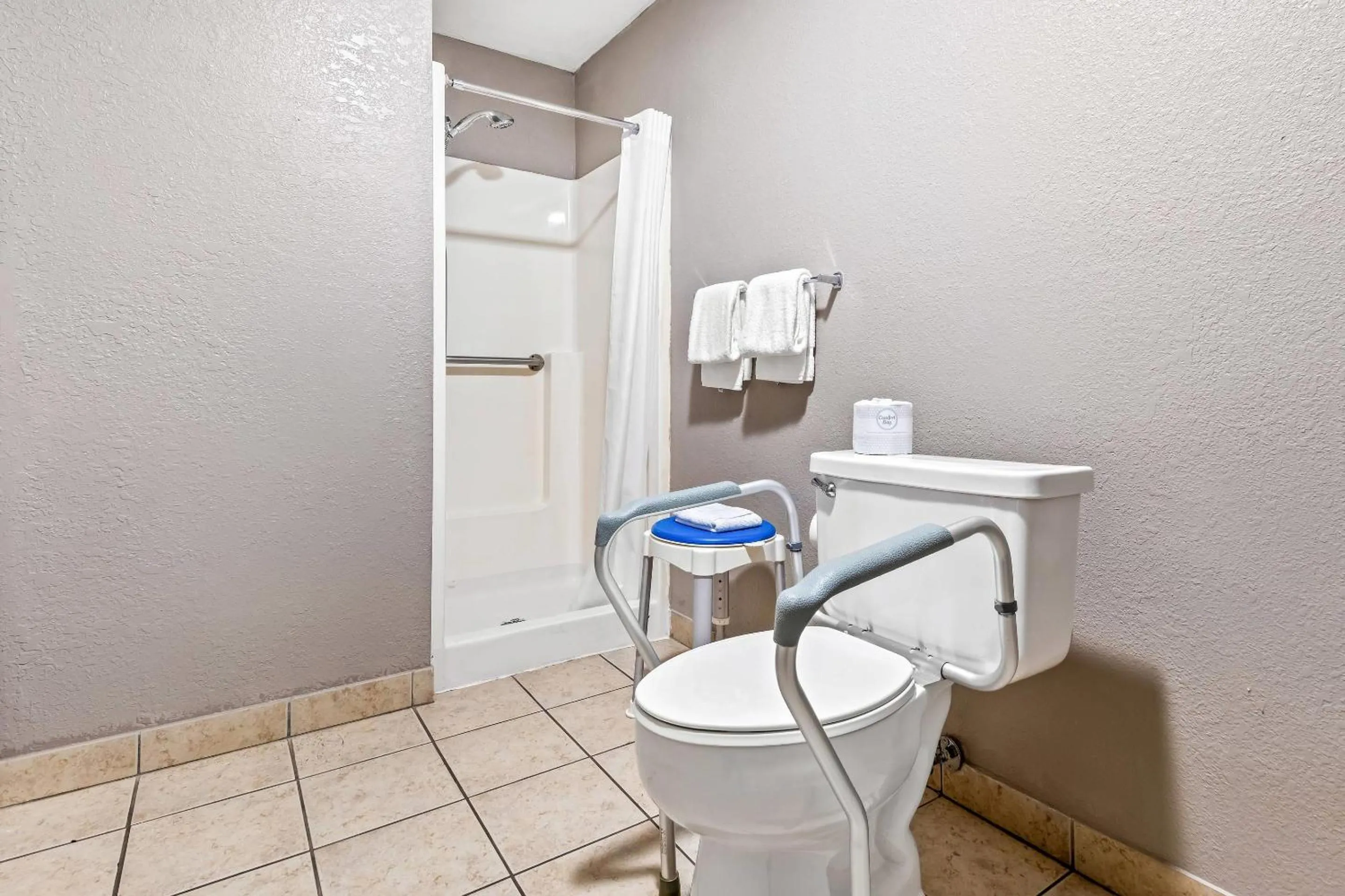 Bedroom in Econo Lodge Childress