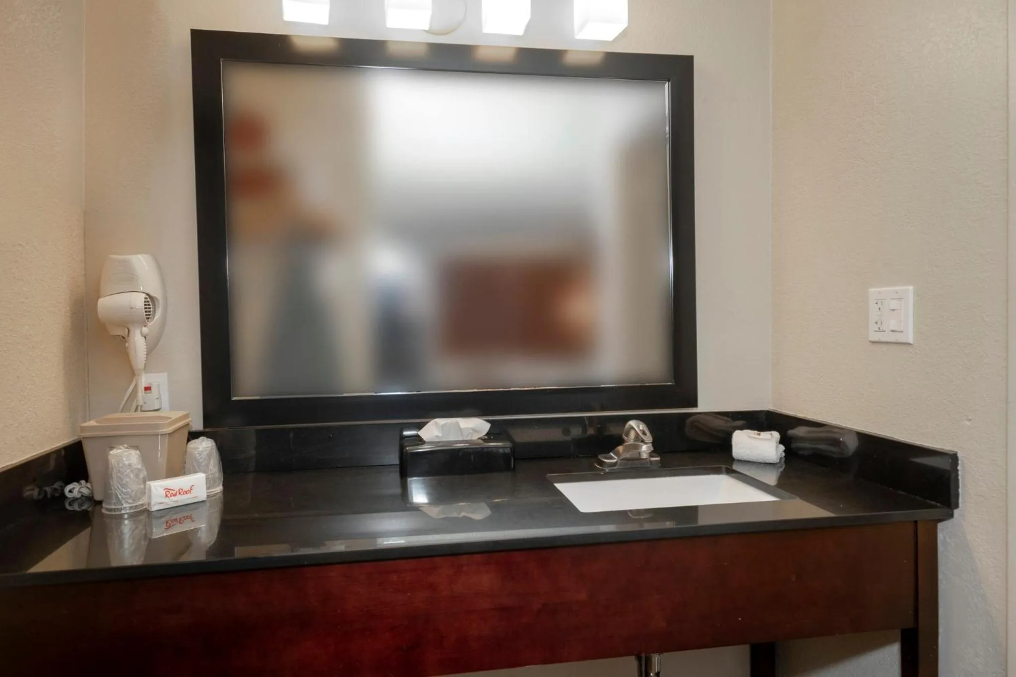 Bathroom in Red Roof Inn Childress