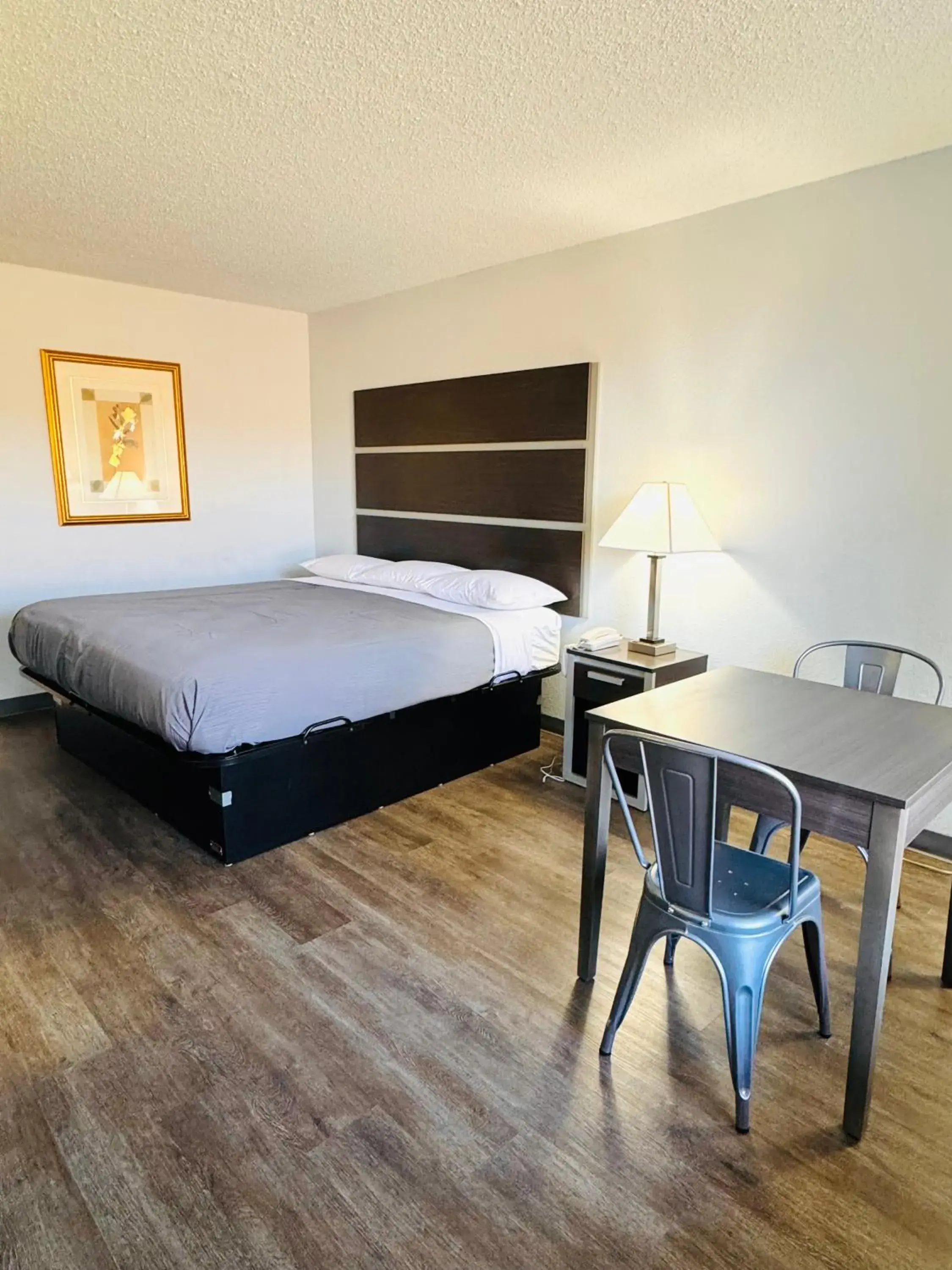 King Room - Non-Smoking in Newnan Nook King Room - Non-Smoking in Newnan Nook