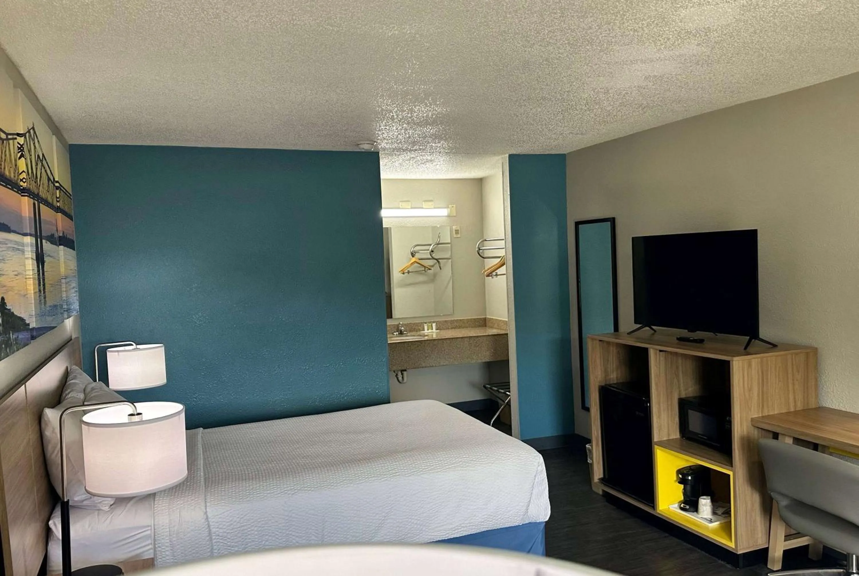 Photo of the whole room, Bed in Days Inn by Wyndham Columbia NE Fort Jackson