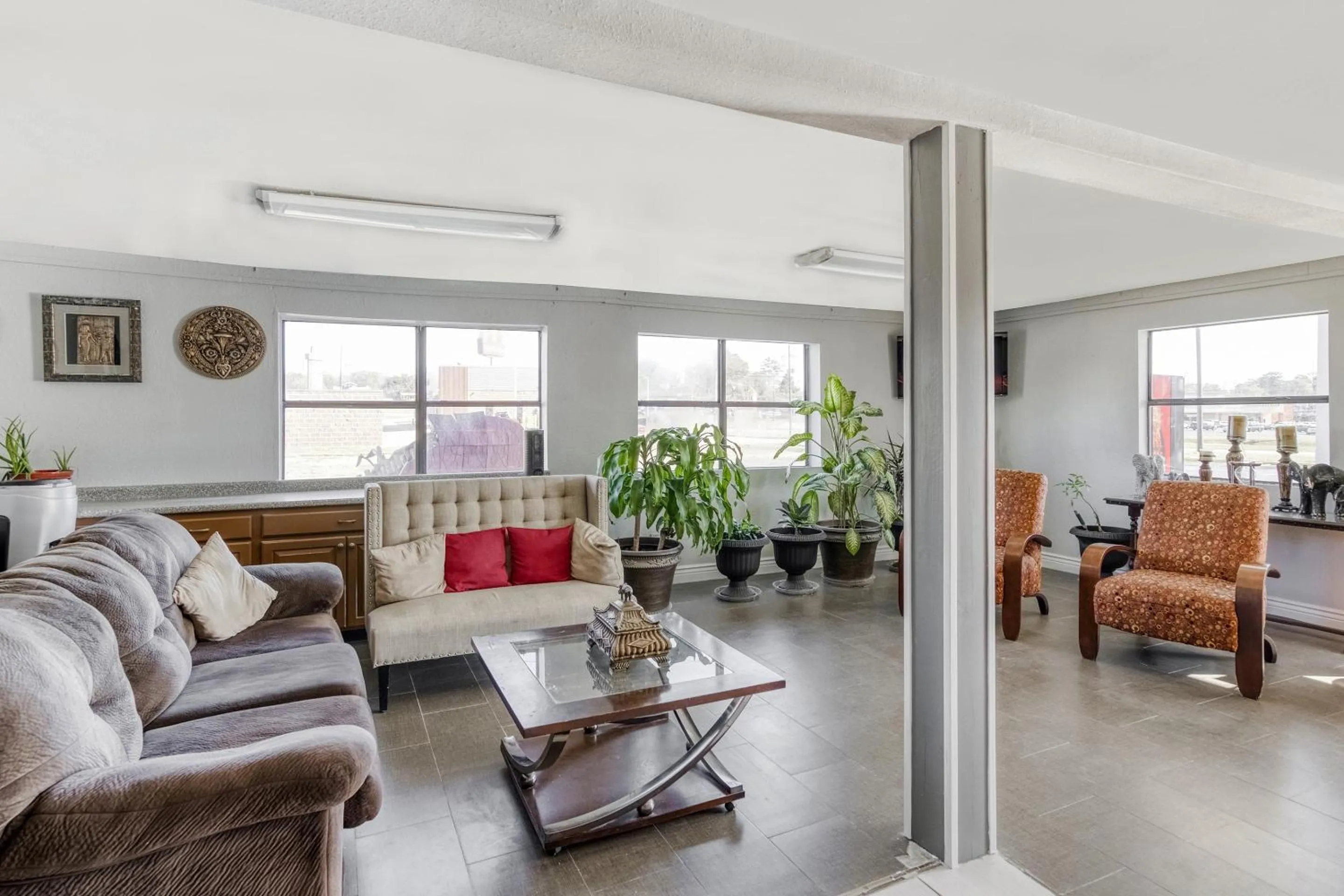 Lobby or reception in OYO Hotel Pineville LA Hwy 165