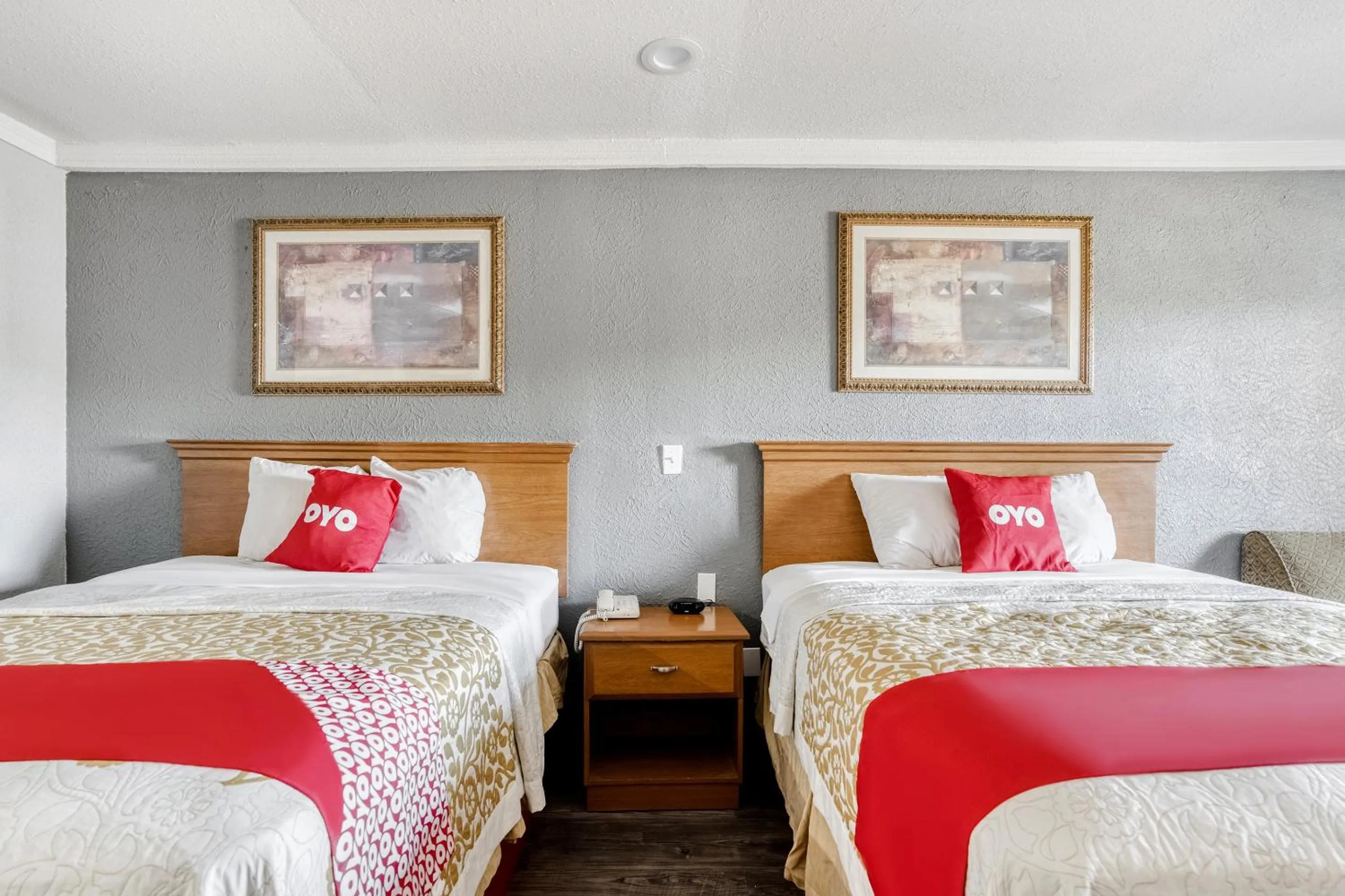 Bedroom in OYO Hotel Pineville LA Hwy 165