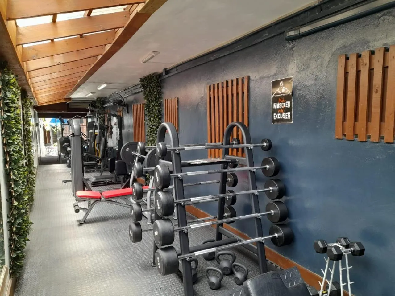 Fitness centre/facilities in Christar Villas Hotel