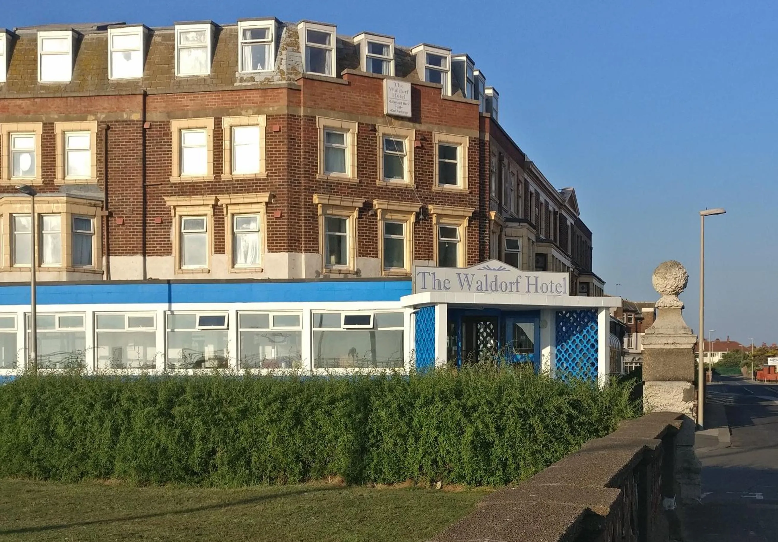 Property building in The Waldorf - Near Pleasure Beach & Sandcastle