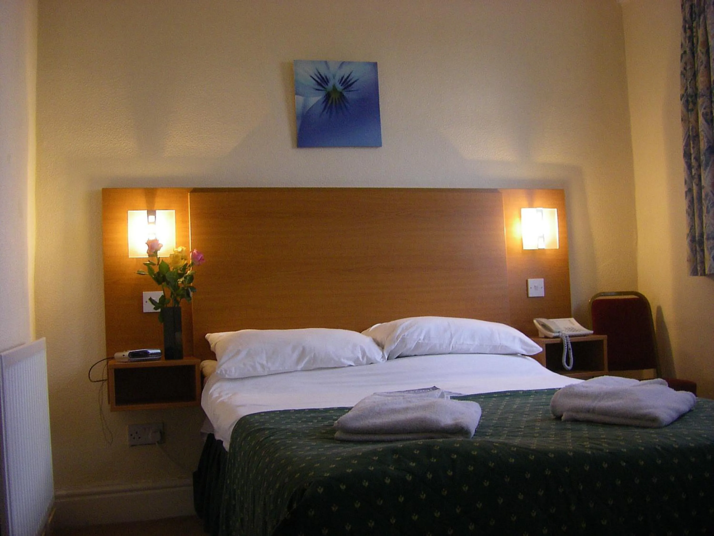 Bed in The Waldorf - Near Pleasure Beach & Sandcastle