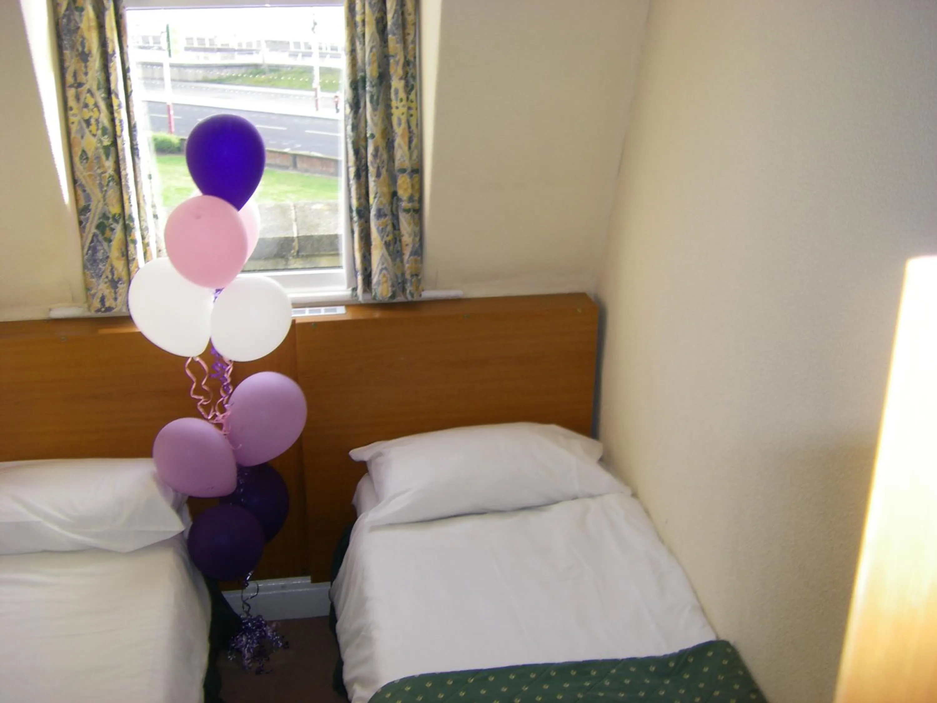 Bed in The Waldorf - Near Pleasure Beach & Sandcastle