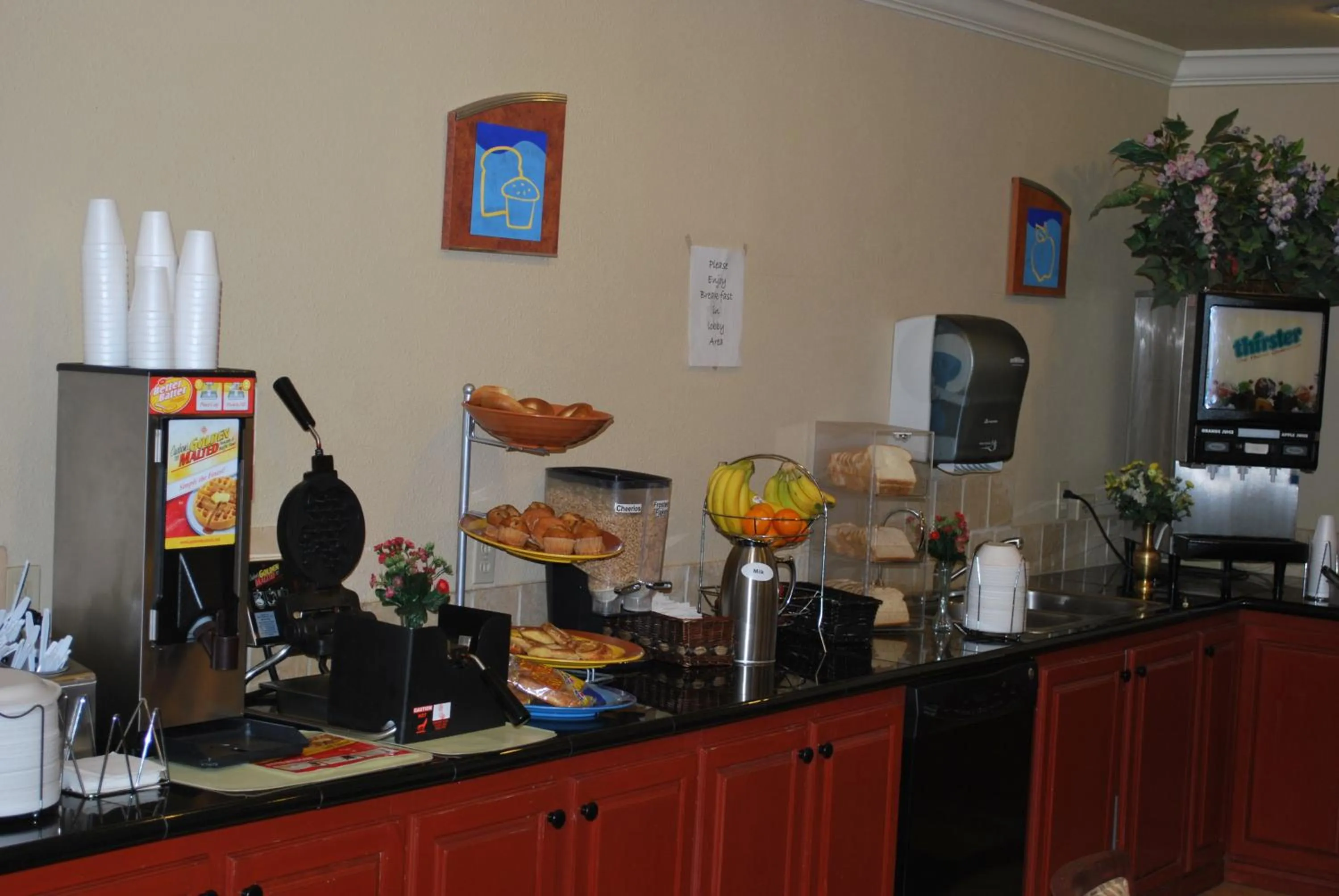 Restaurant/places to eat in Americas Best Value Inn Lubbock East