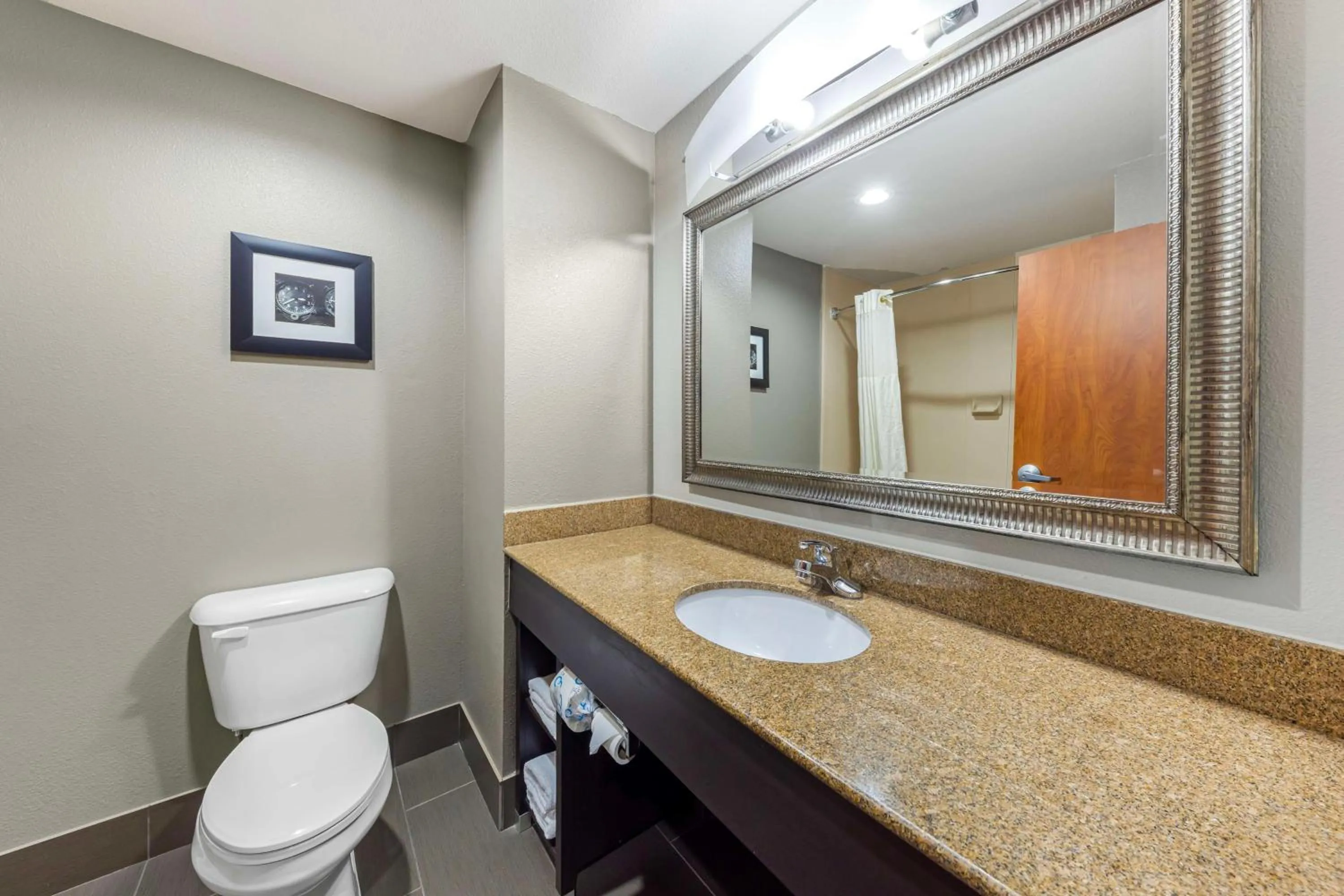 Bathroom in Best Western Plus Midwest City Inn & Suites